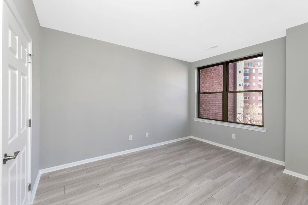 24 AVENUE AT PORT IMPERIAL Unit: 318