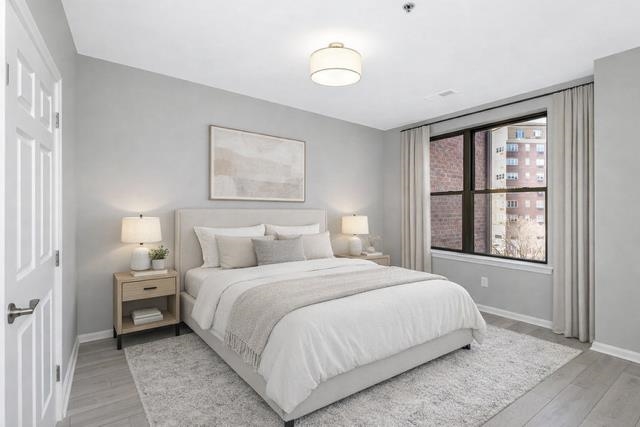 24 AVENUE AT PORT IMPERIAL Unit: 318