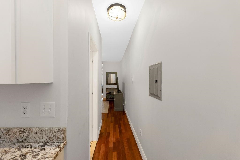 149 WEBSTER AVE Unit: 5