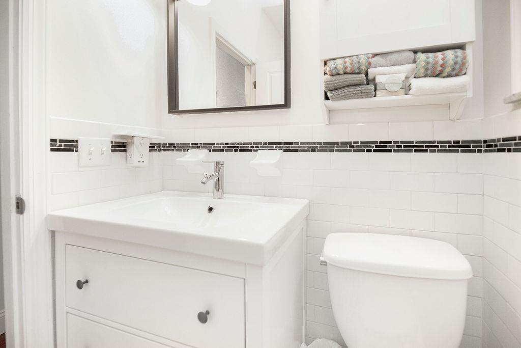 149 WEBSTER AVE Unit: 5