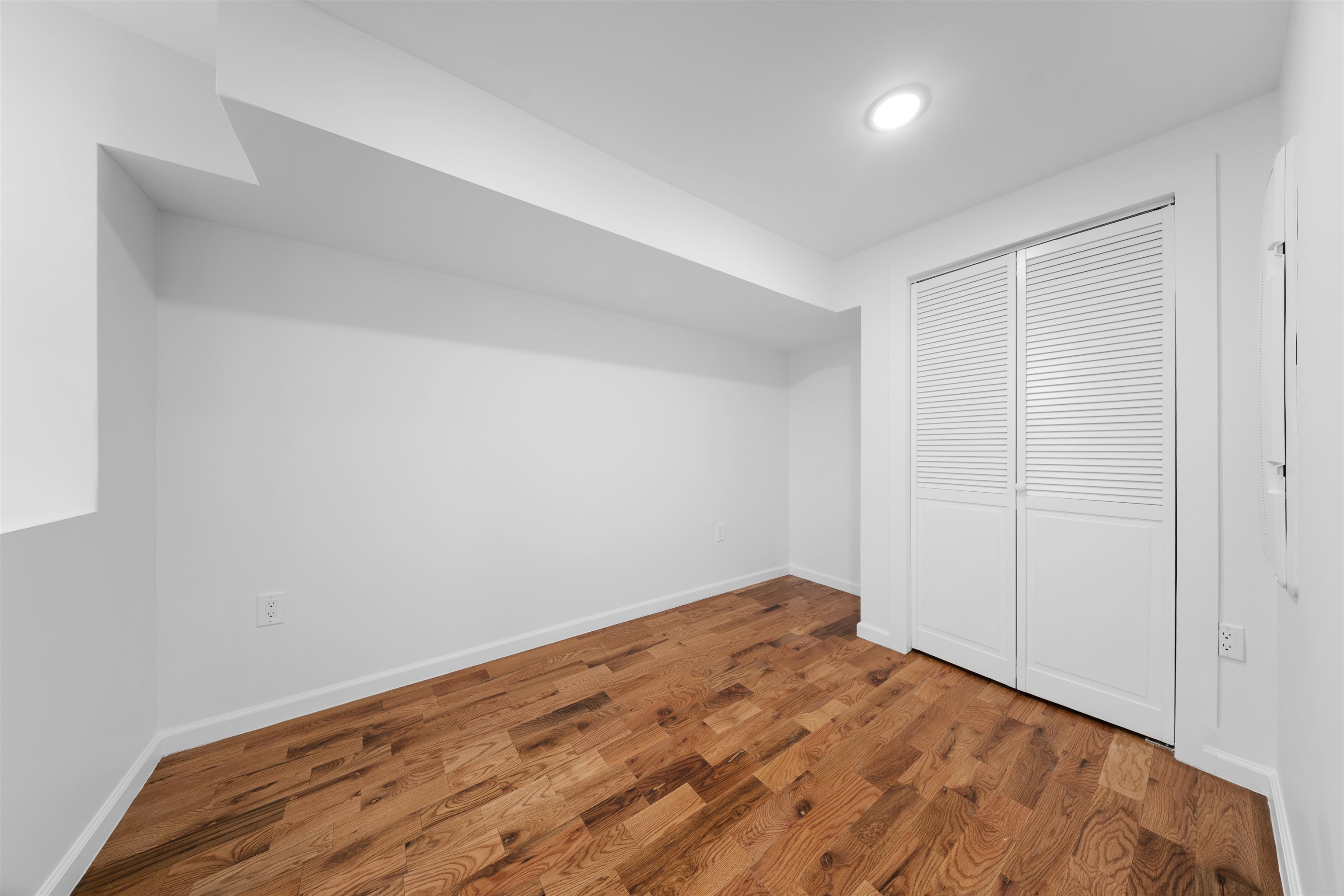 1111 53RD ST Unit: 1