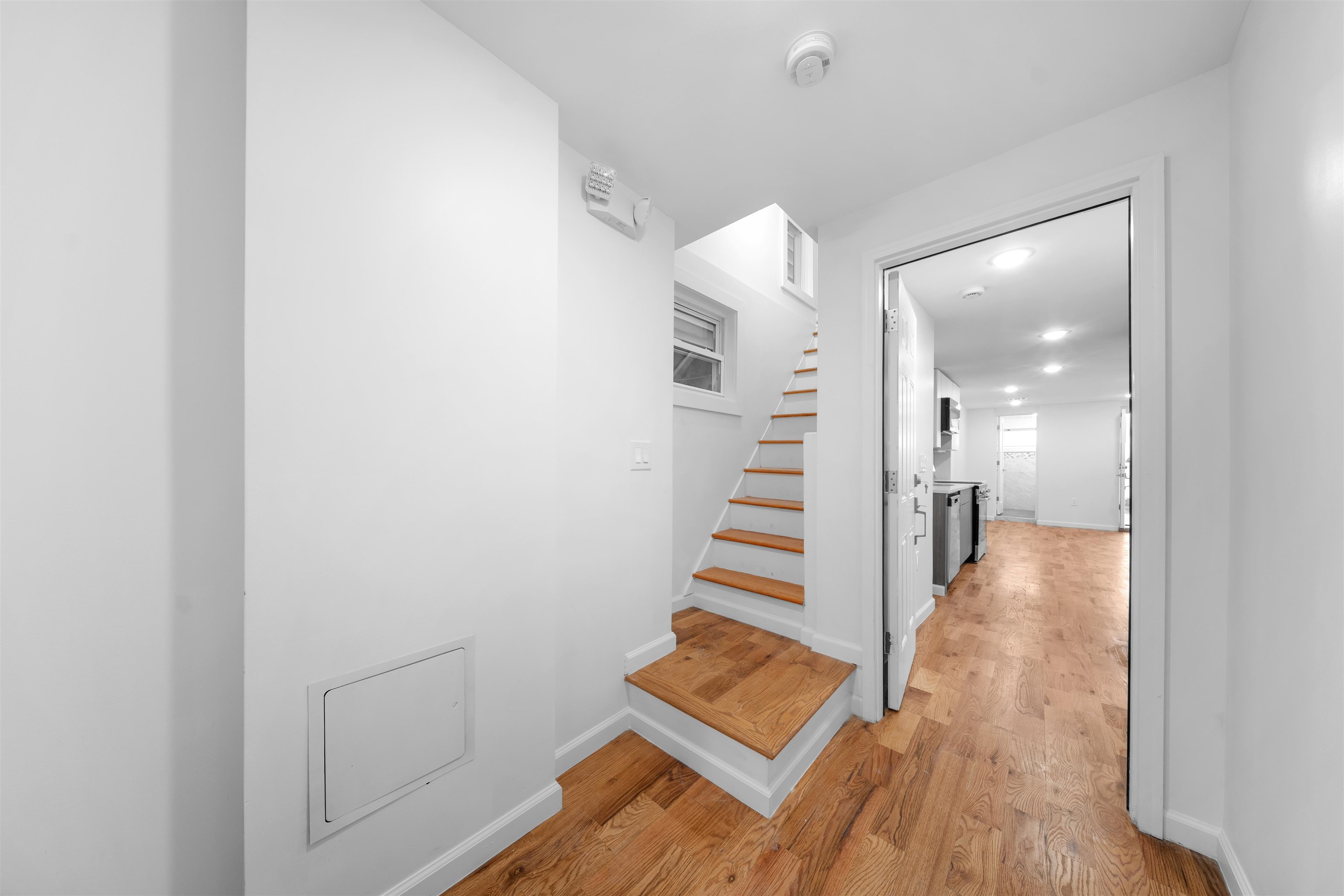 1111 53RD ST Unit: 1