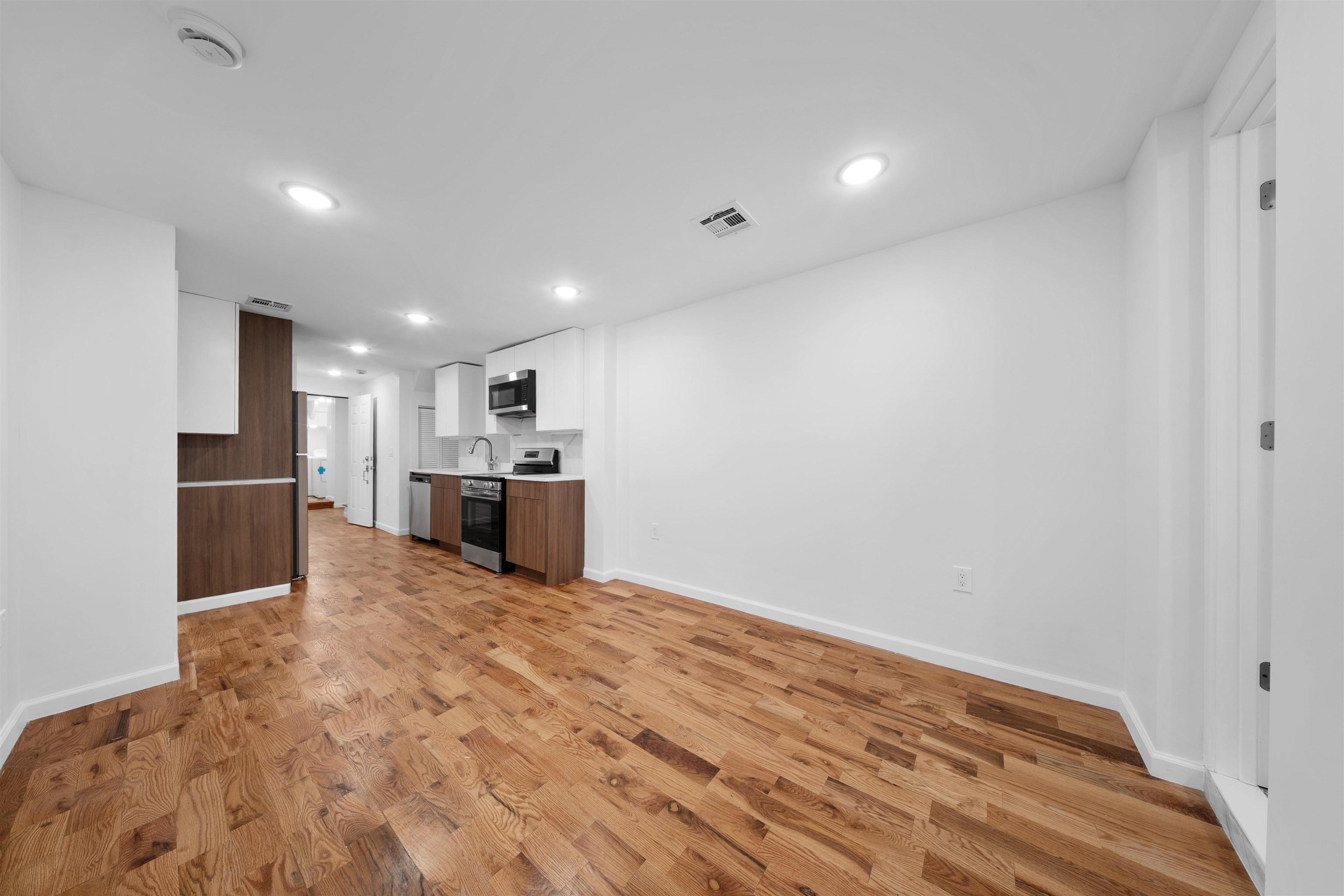 1111 53RD ST Unit: 1