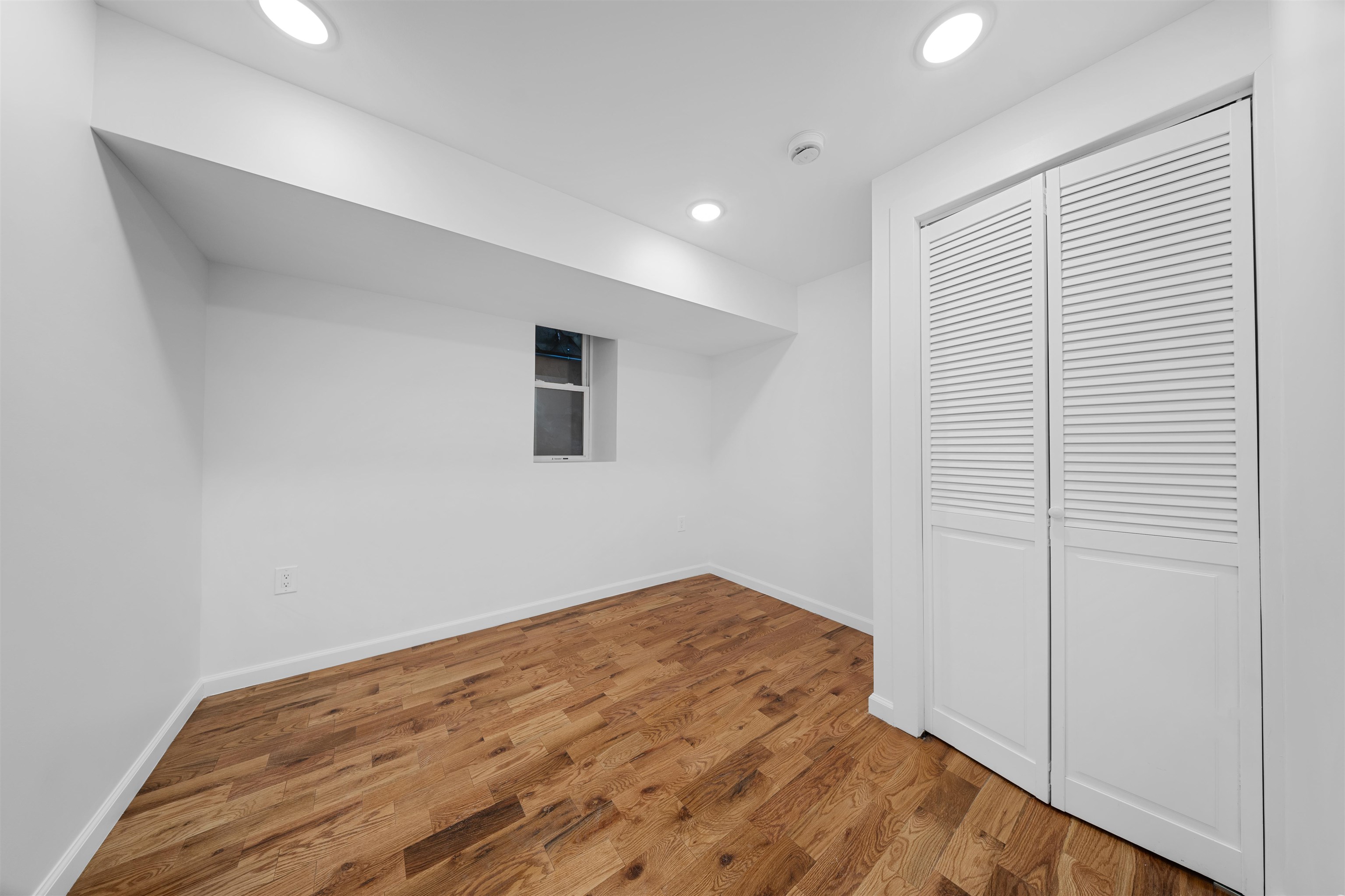 1111 53RD ST Unit: 1