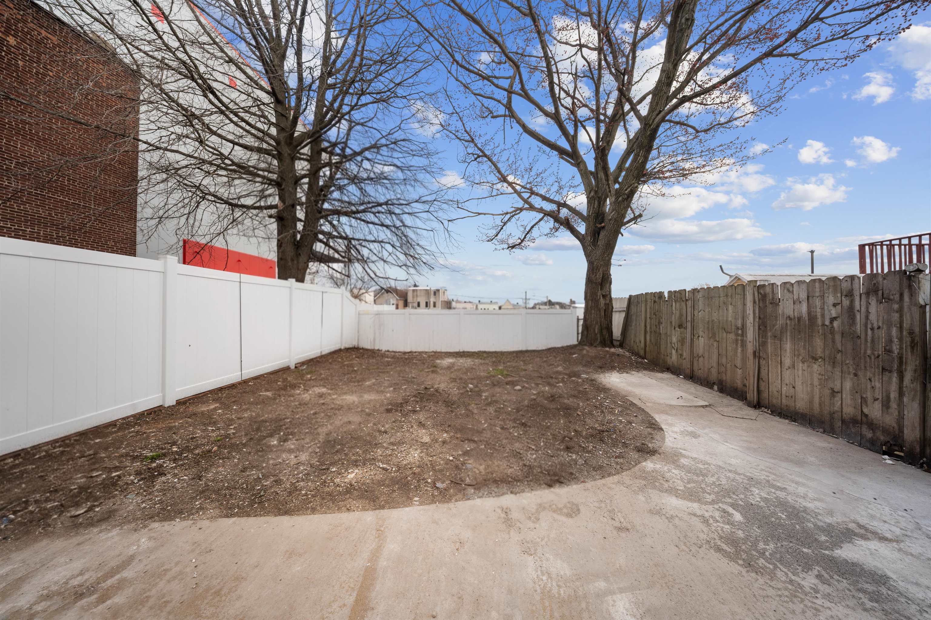 1111 53RD ST Unit: 2