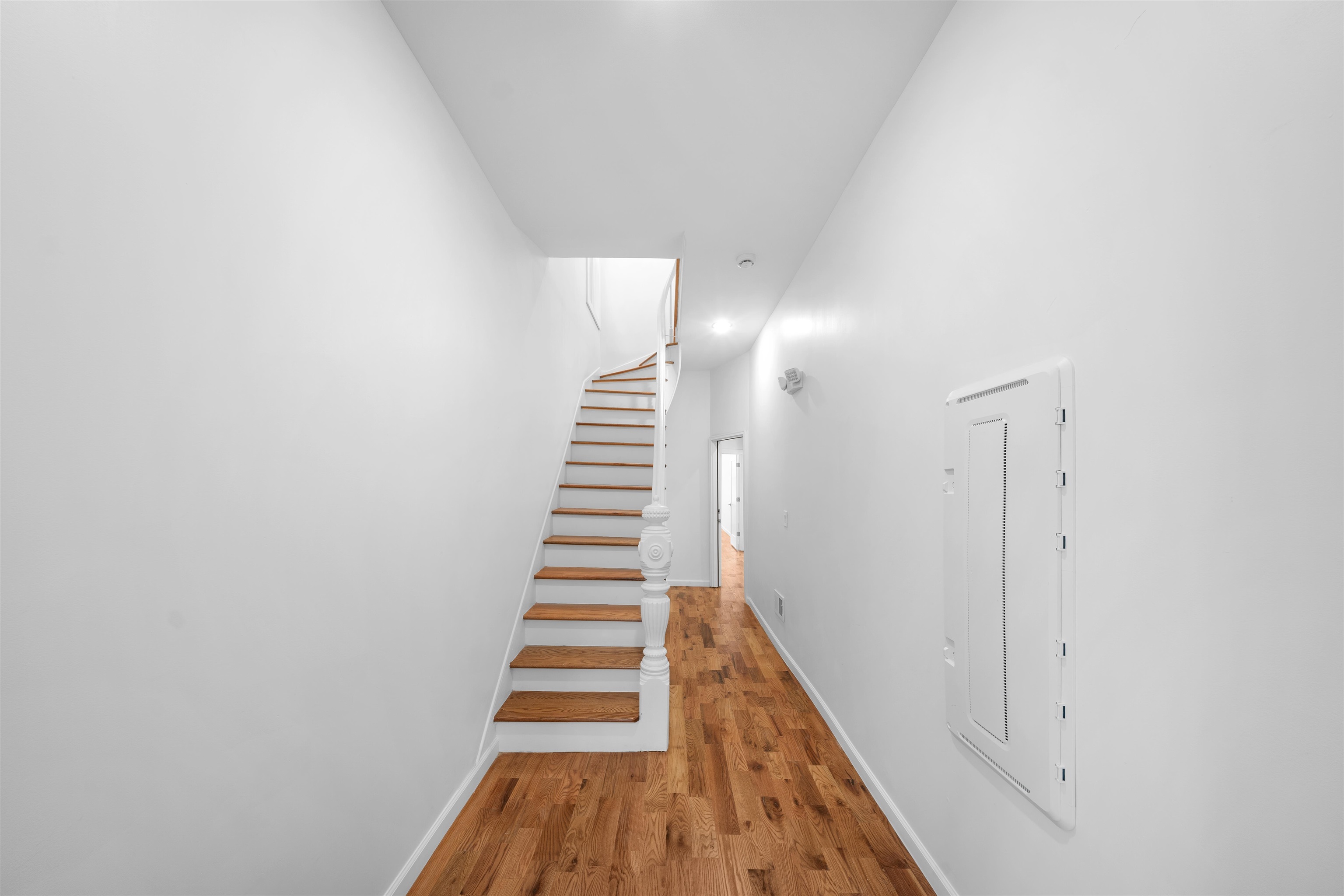 1111 53RD ST Unit: 2