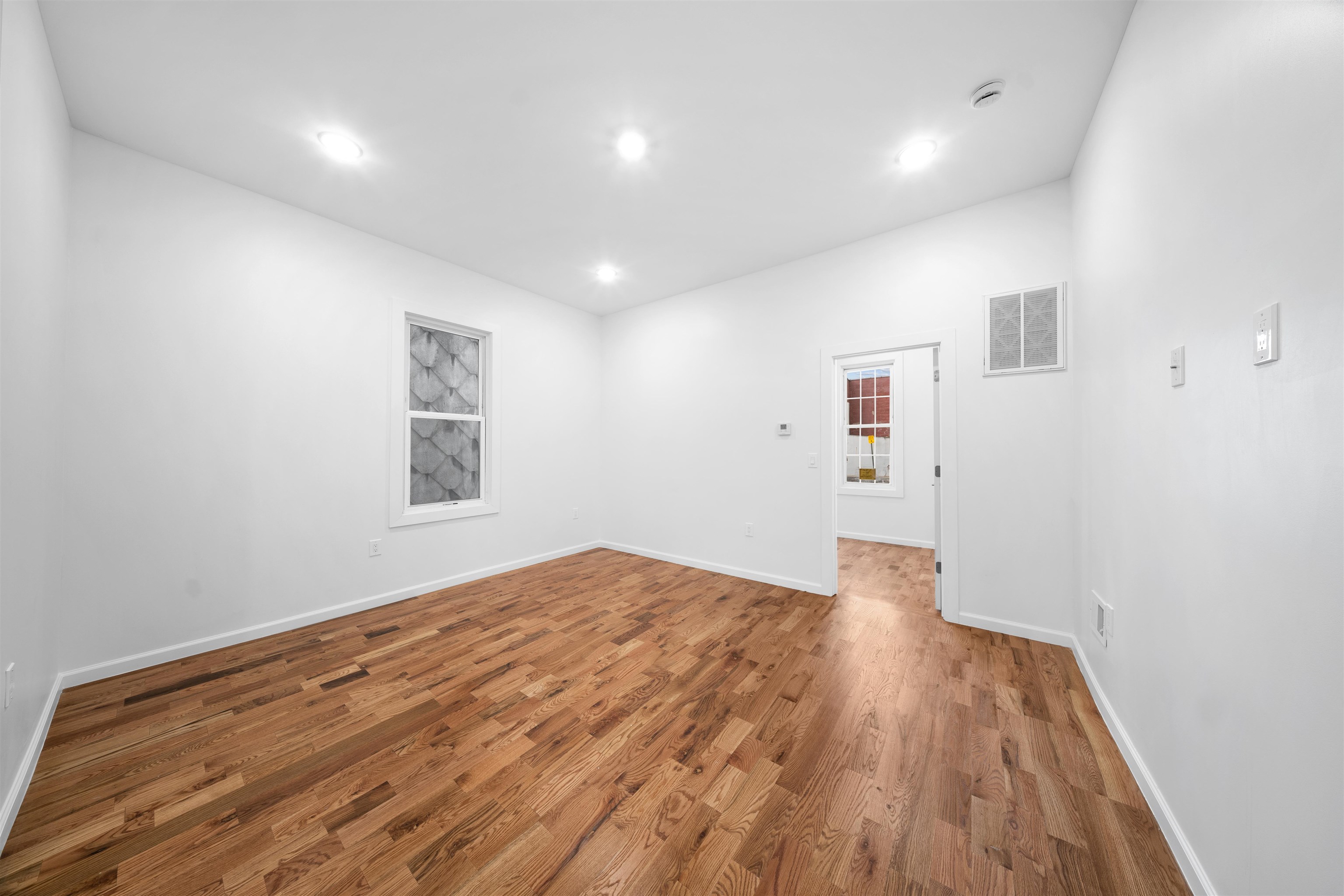 1111 53RD ST Unit: 2