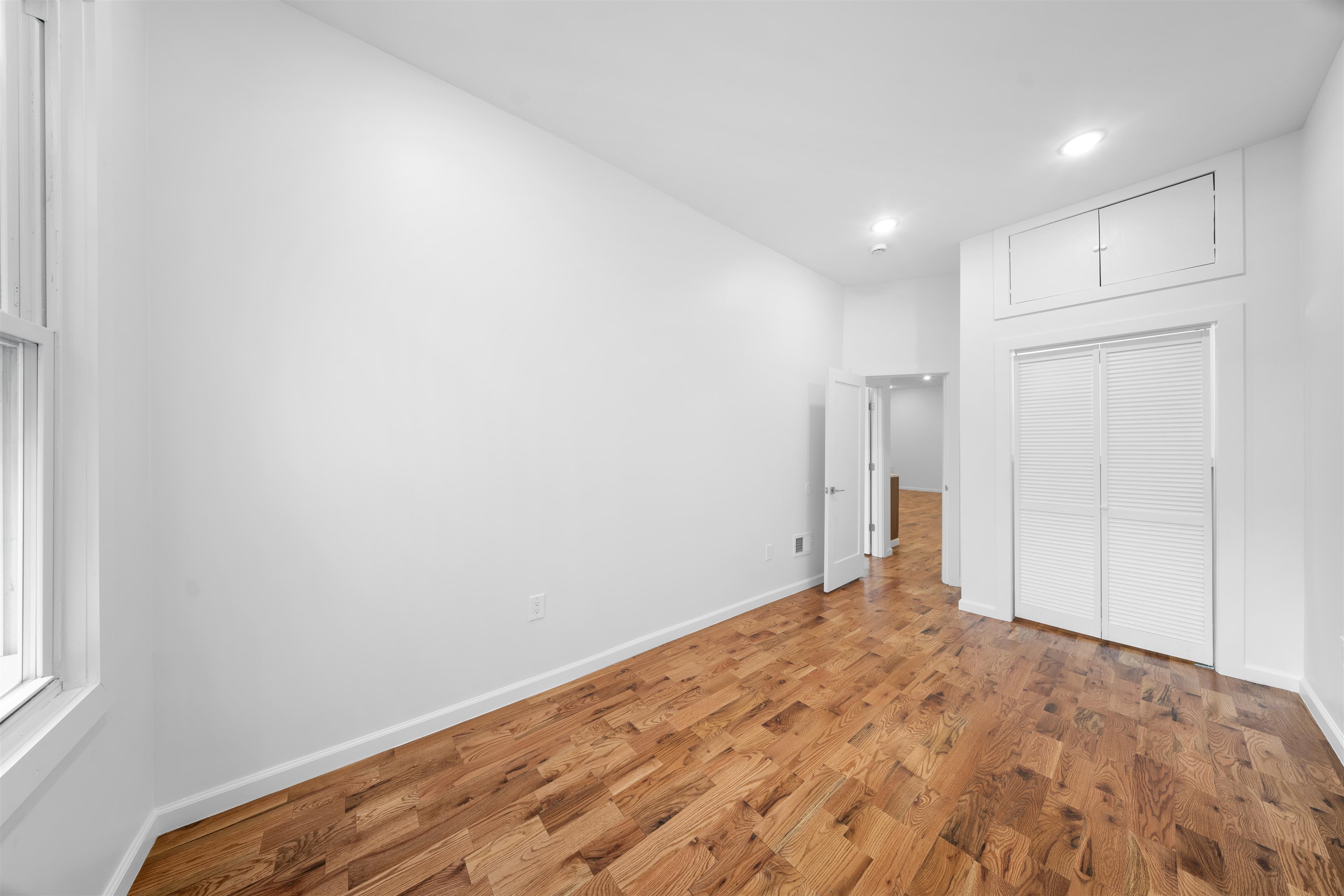 1111 53RD ST Unit: 2