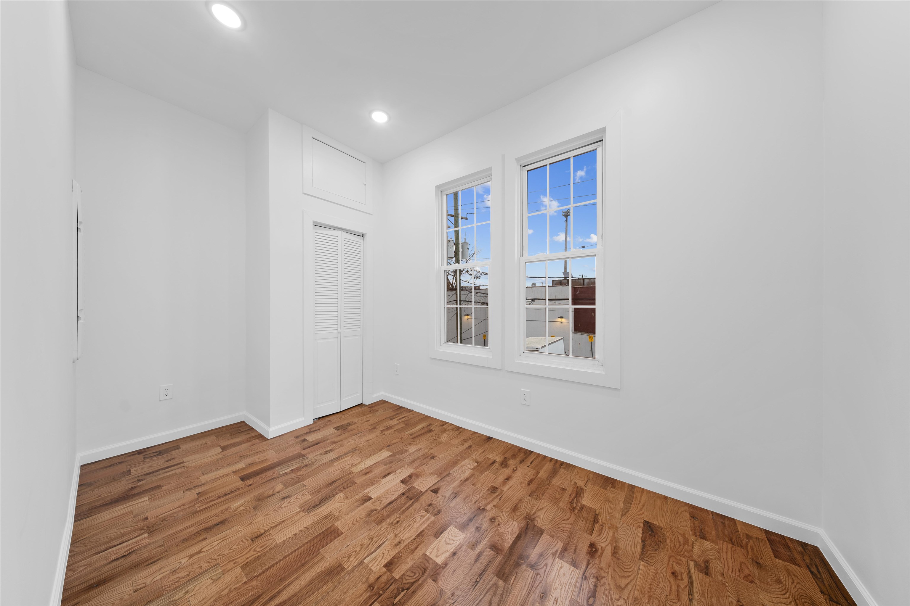 1111 53RD ST Unit: 3