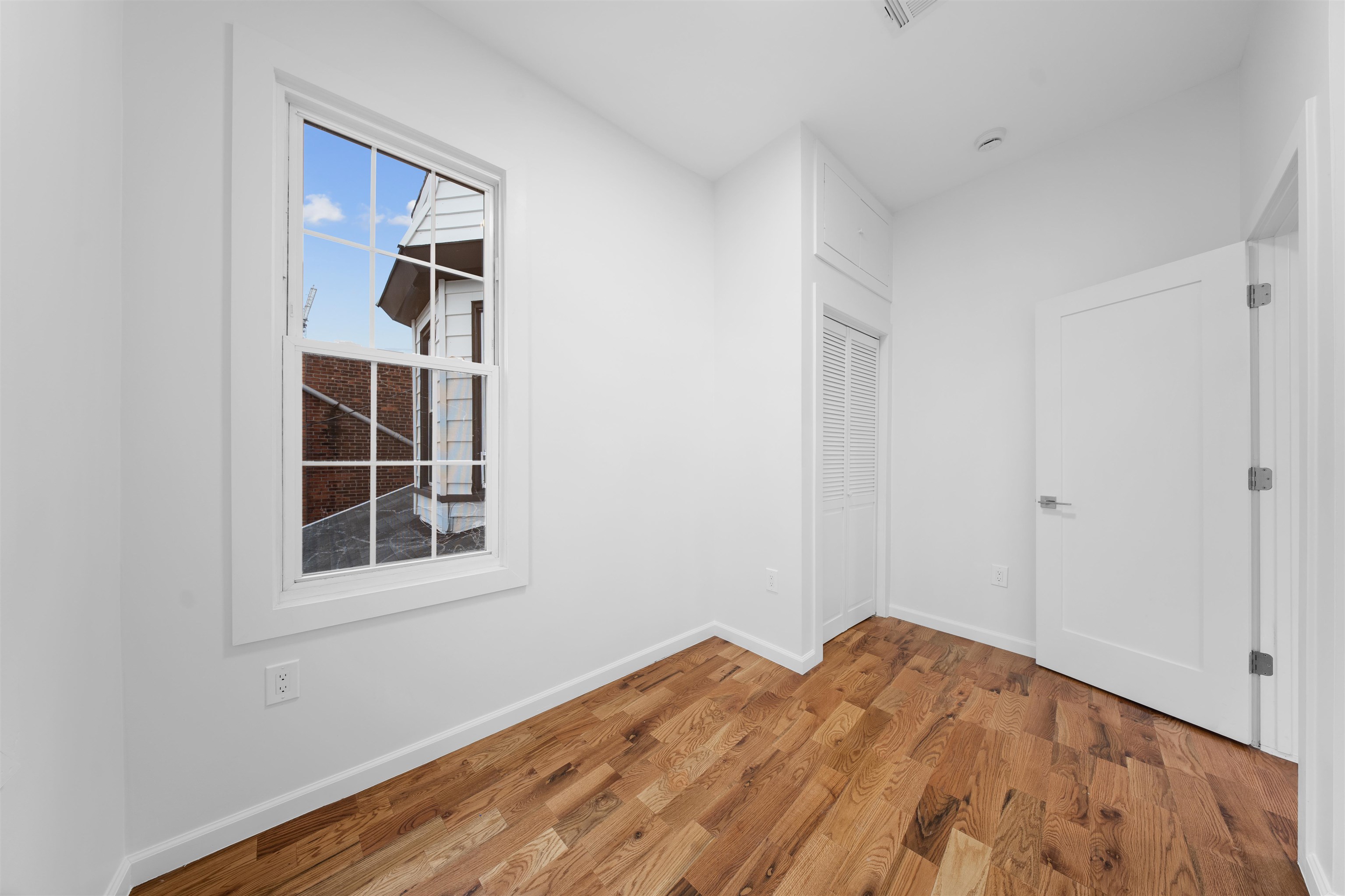 1111 53RD ST Unit: 3