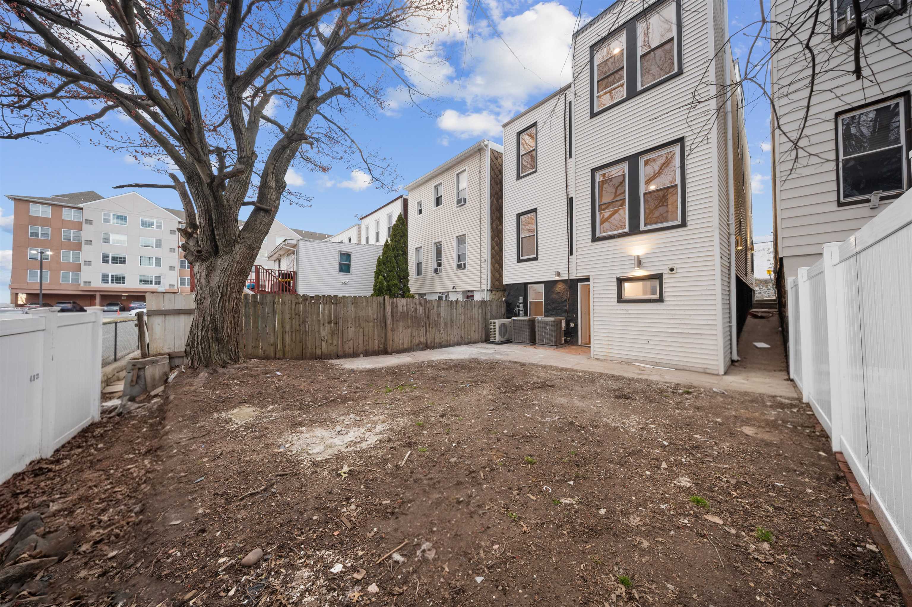 1111 53RD ST Unit: 3