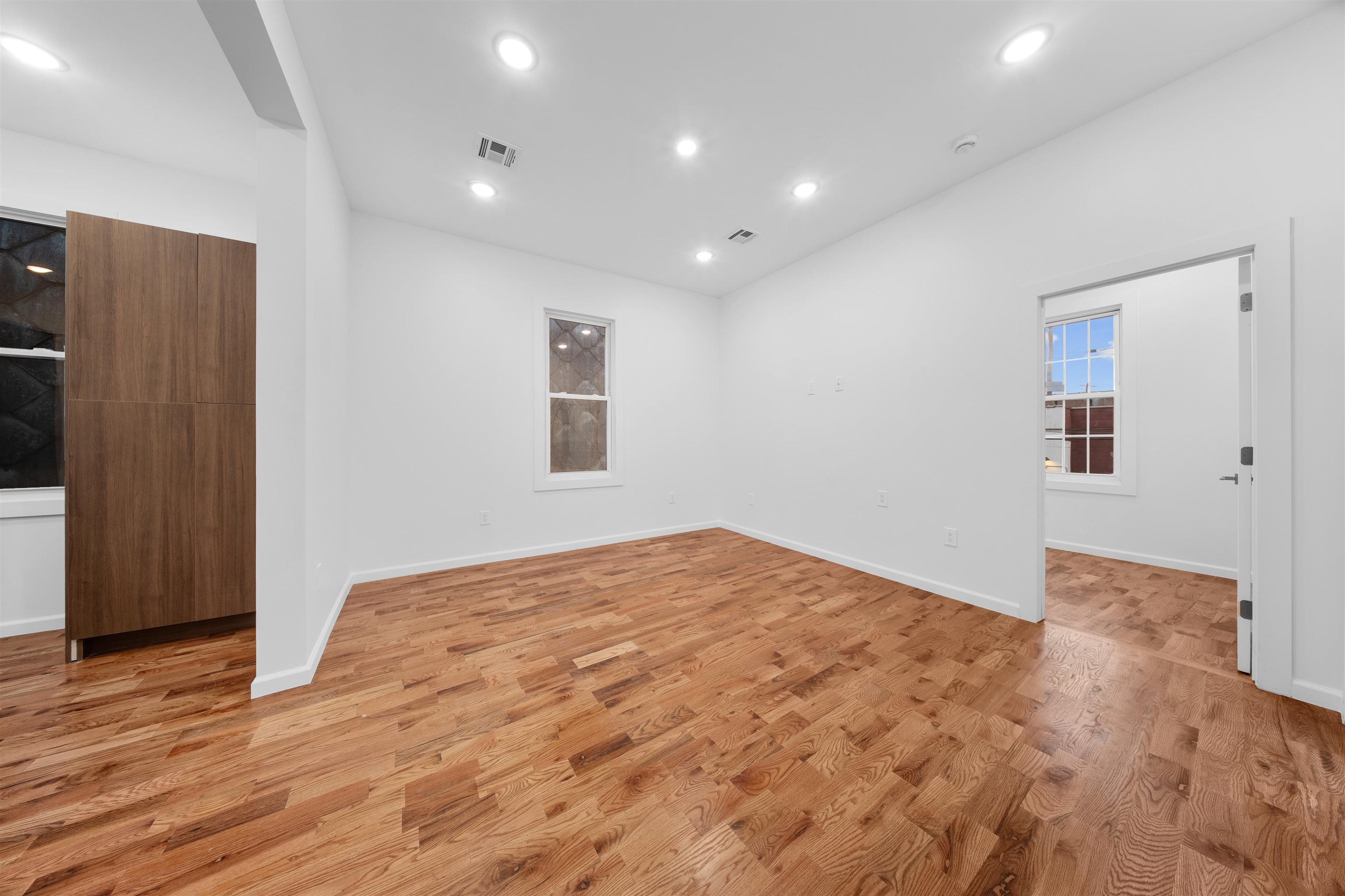 1111 53RD ST Unit: 3