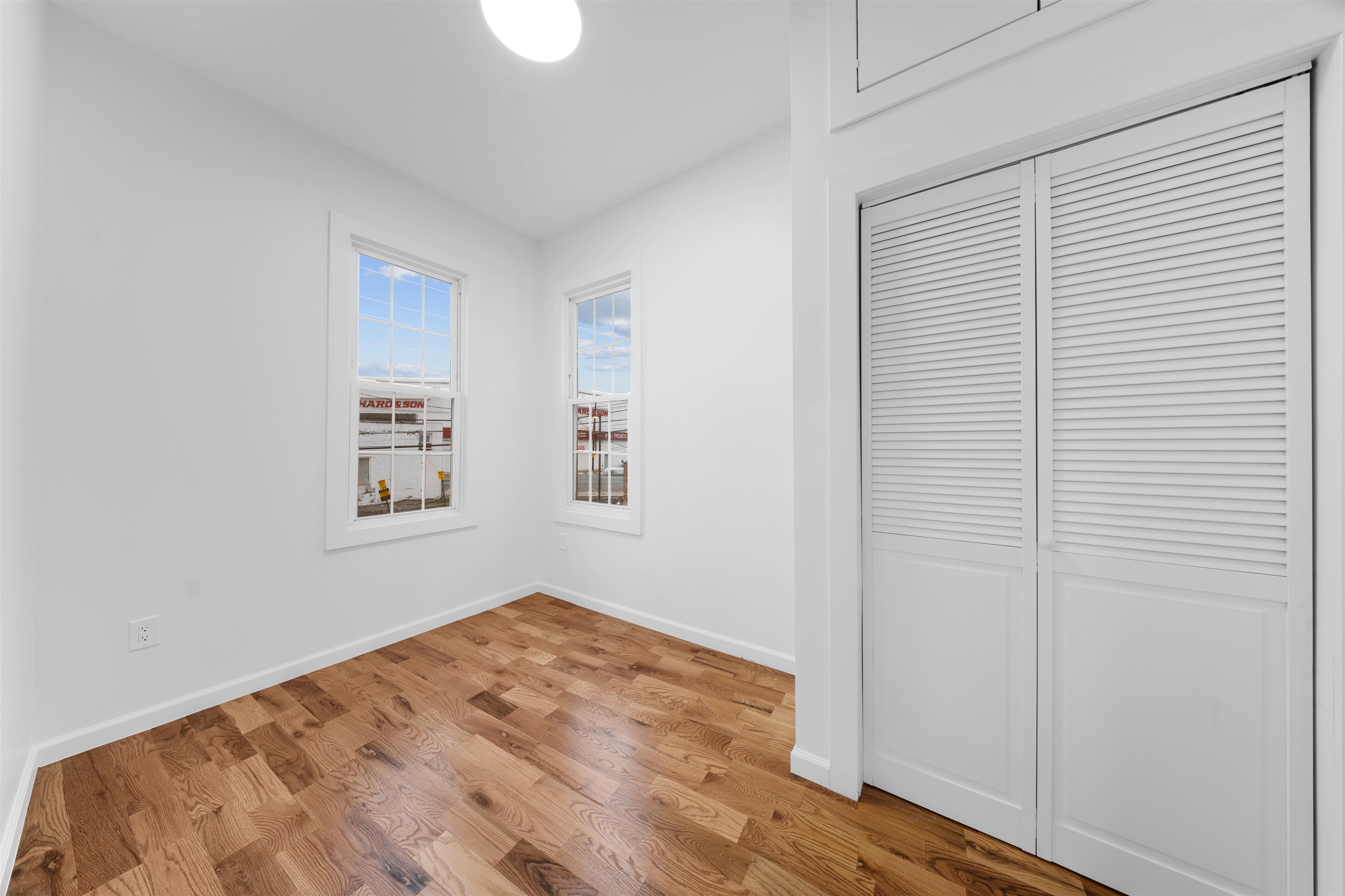 1111 53RD ST Unit: 3