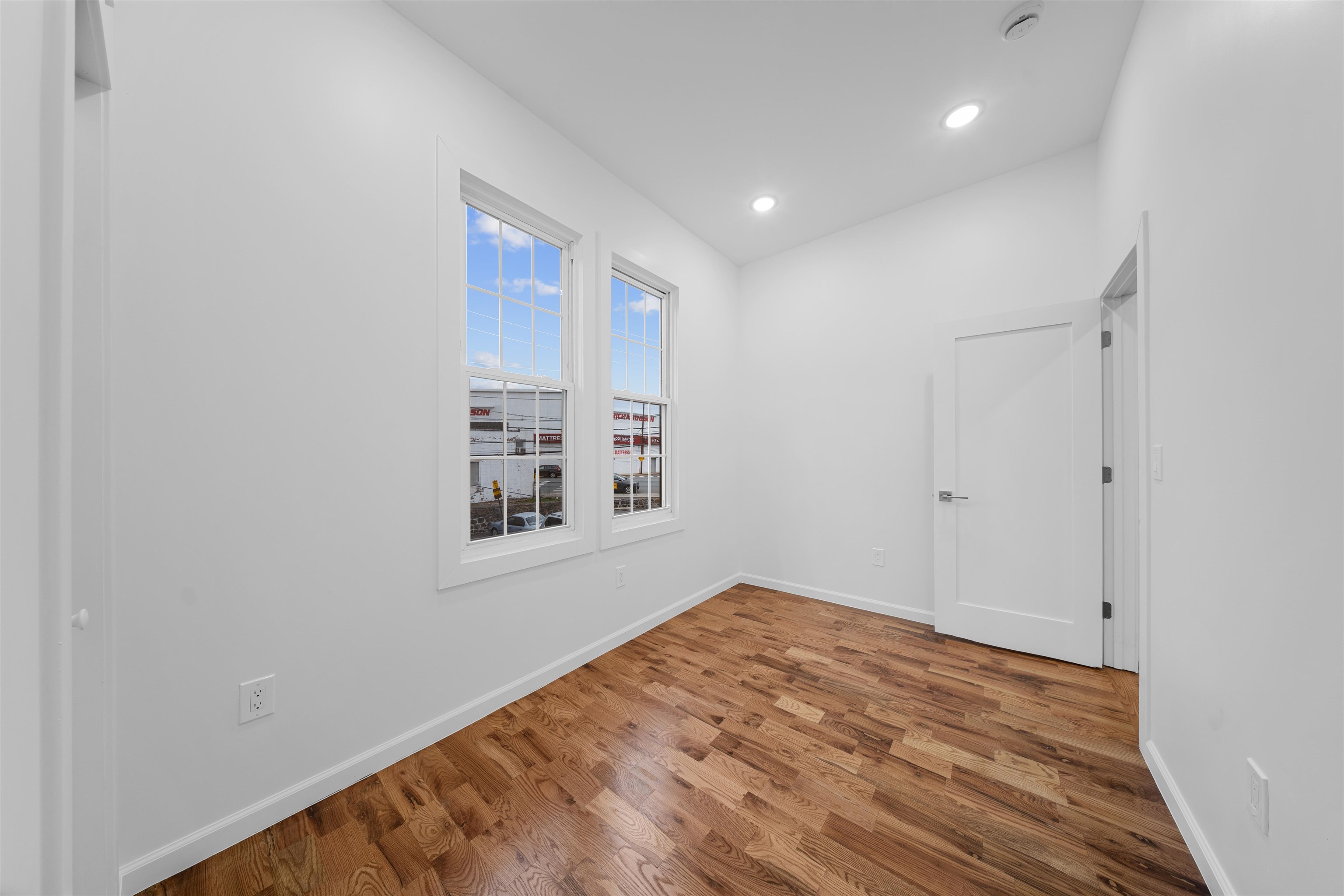 1111 53RD ST Unit: 3