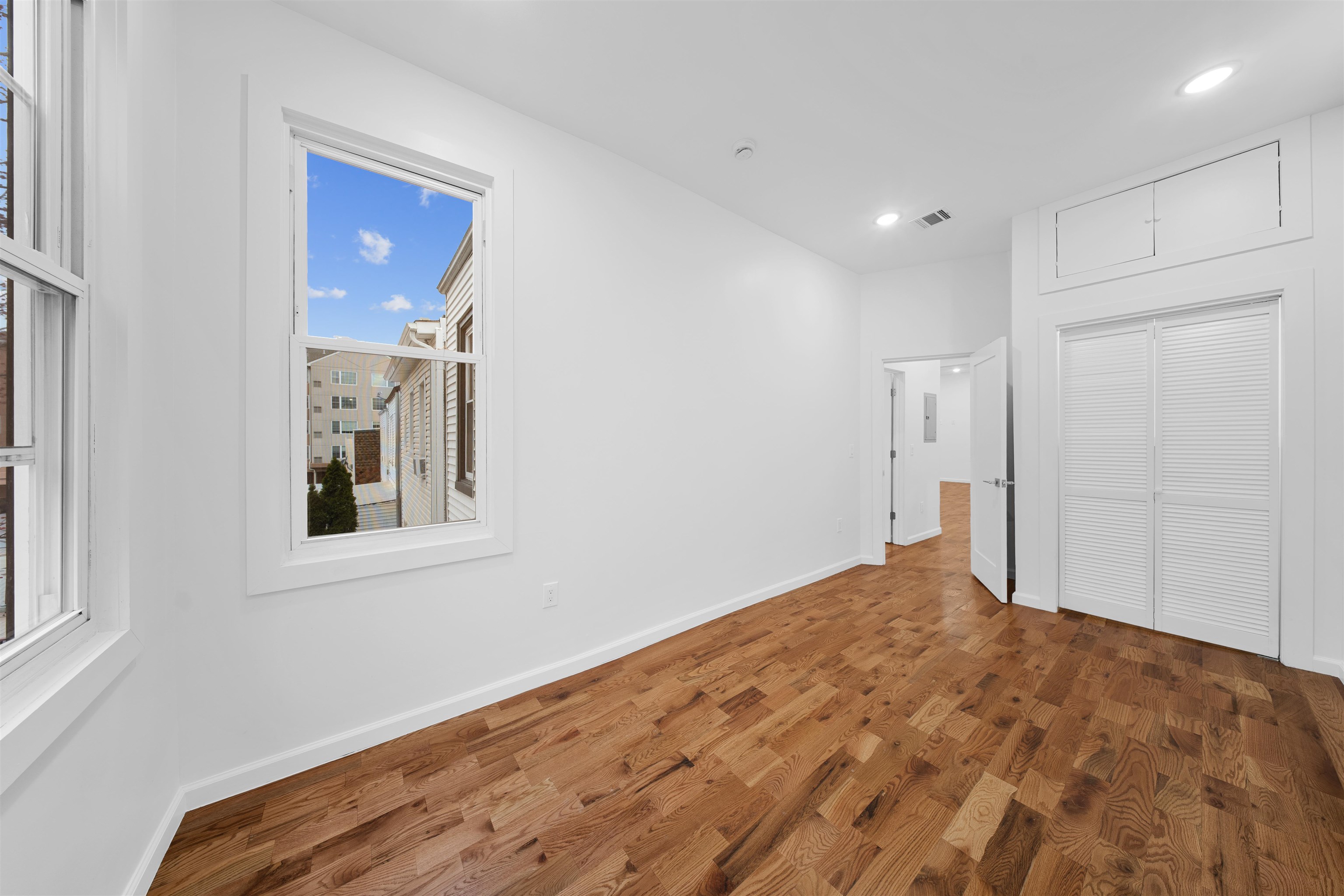 1111 53RD ST Unit: 3