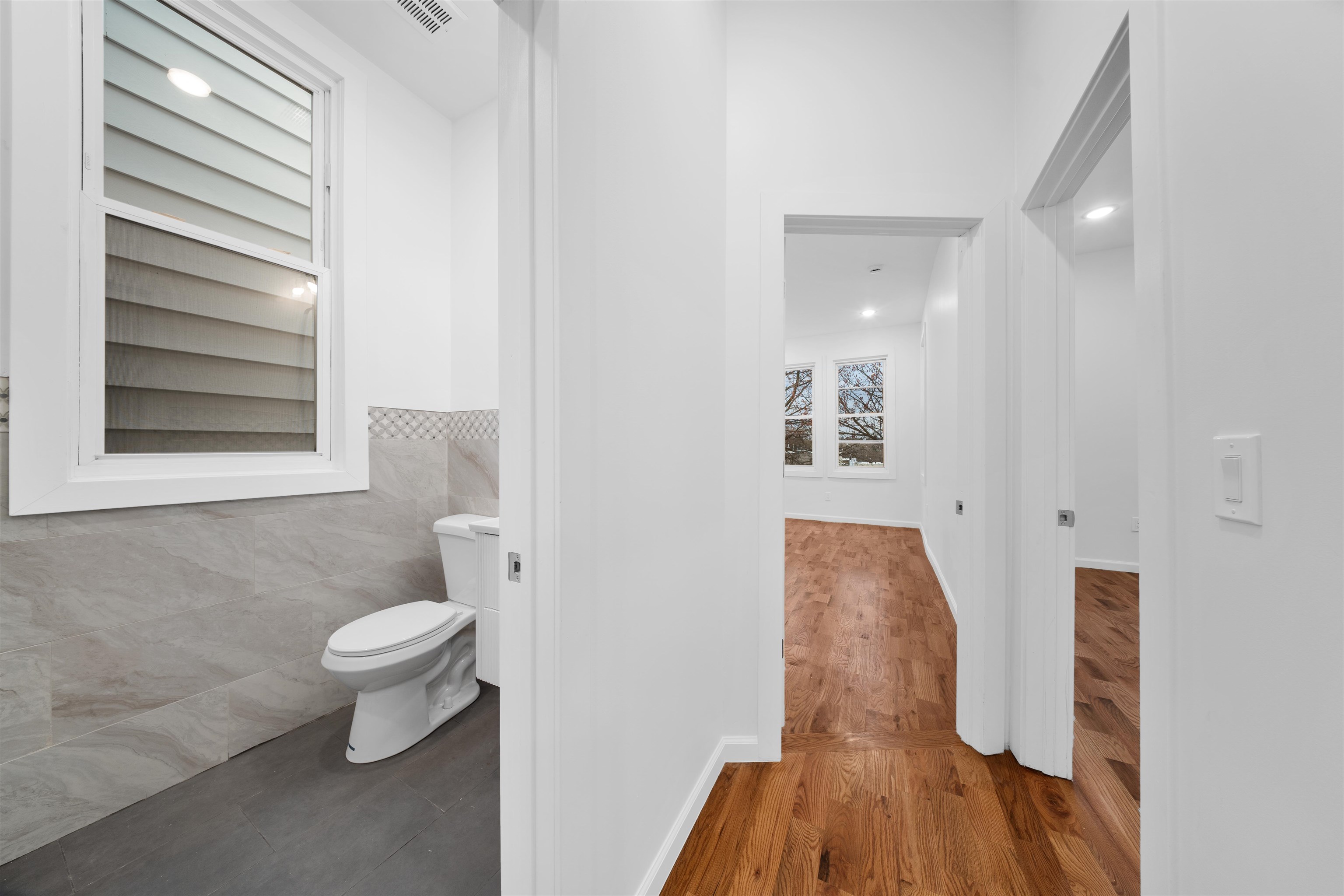 1111 53RD ST Unit: 3