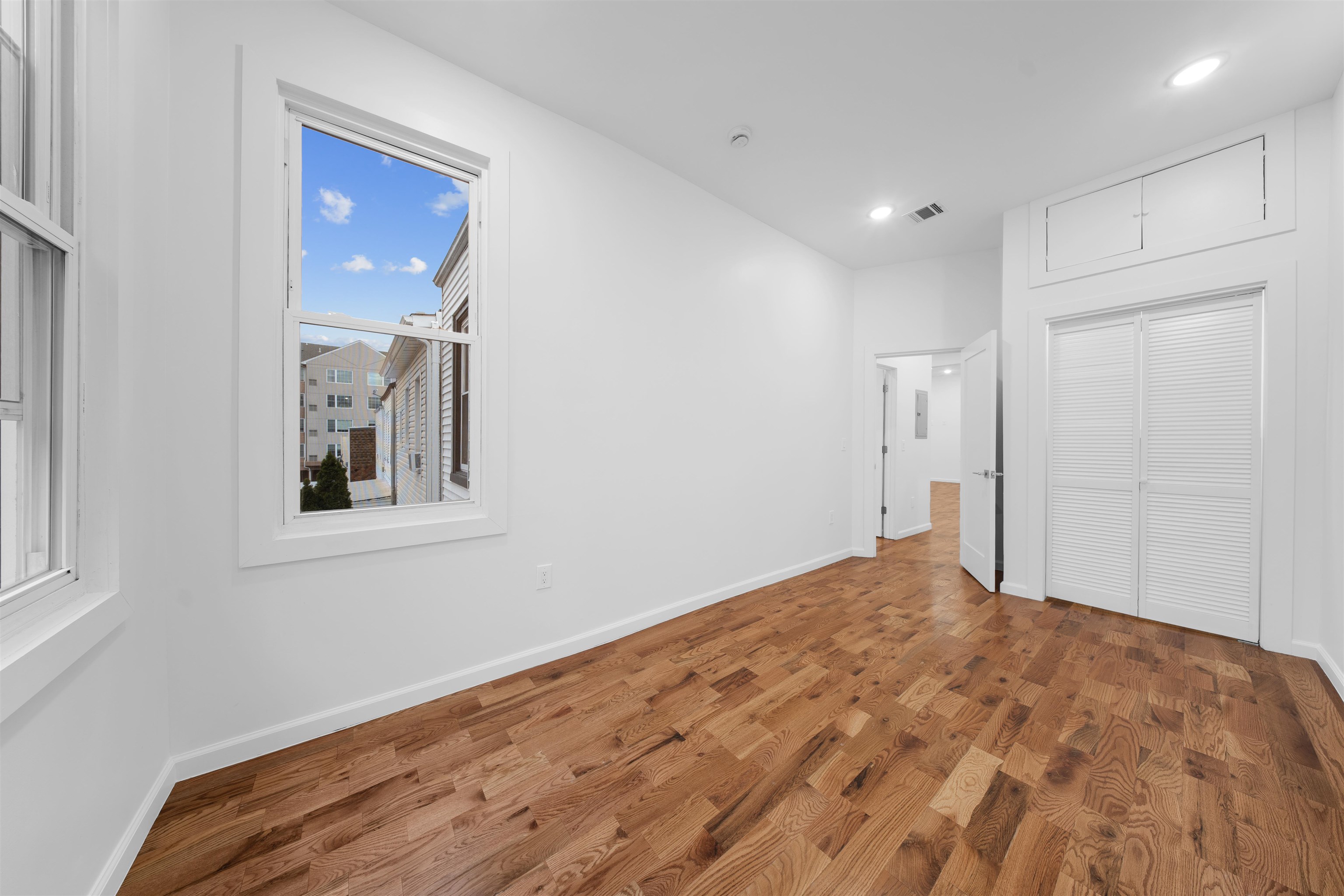 1111 53RD ST Unit: 3