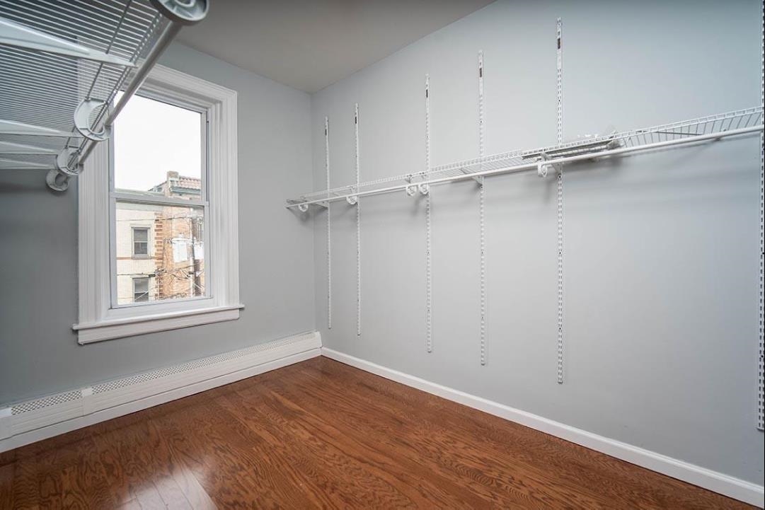 232 VAN HORNE ST Unit: 2