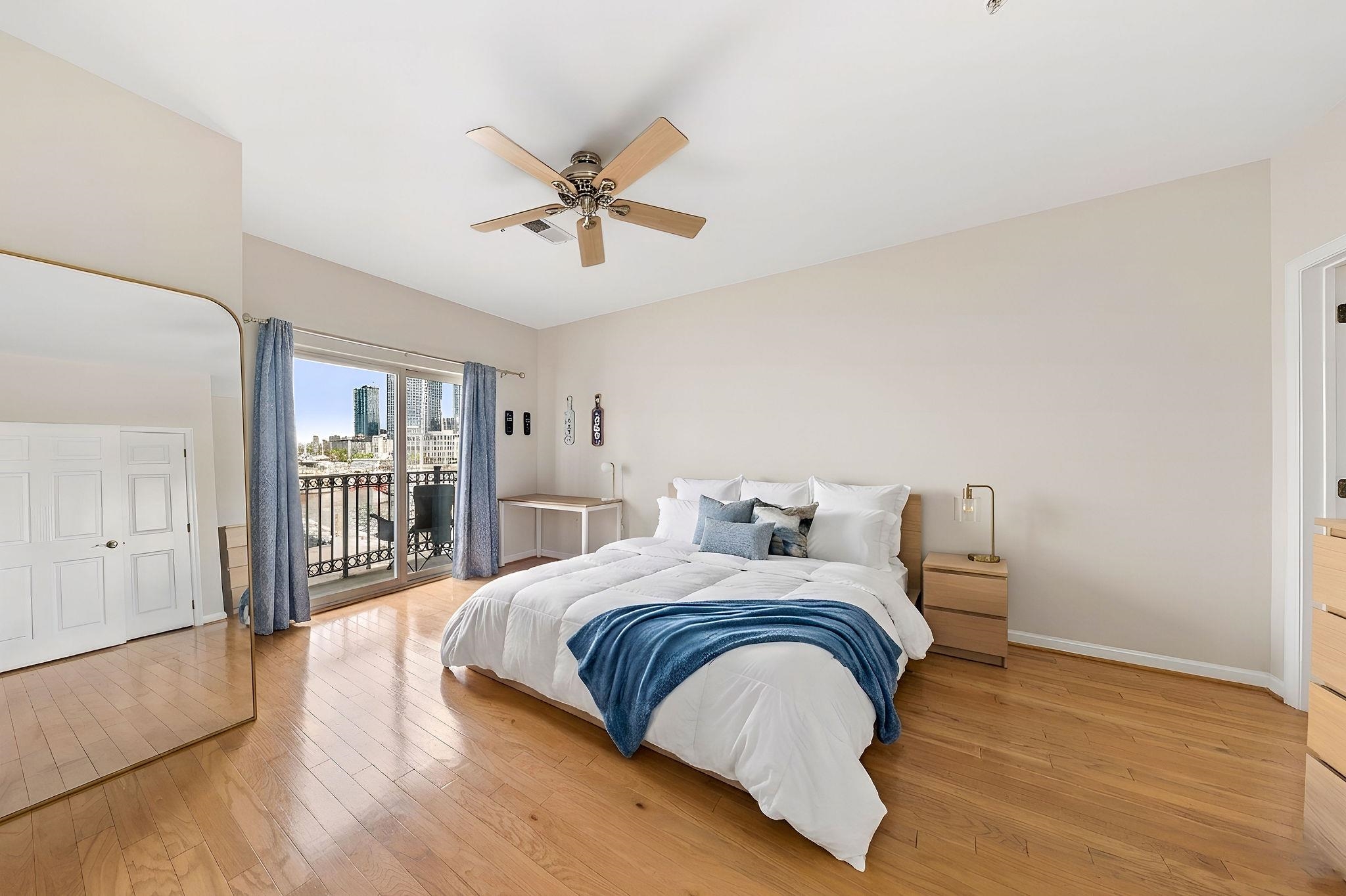 15 WARREN ST Unit: 218