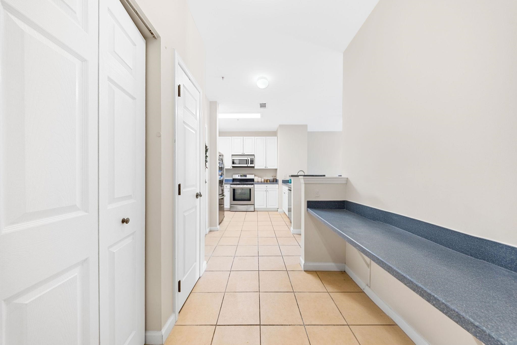 15 WARREN ST Unit: 218