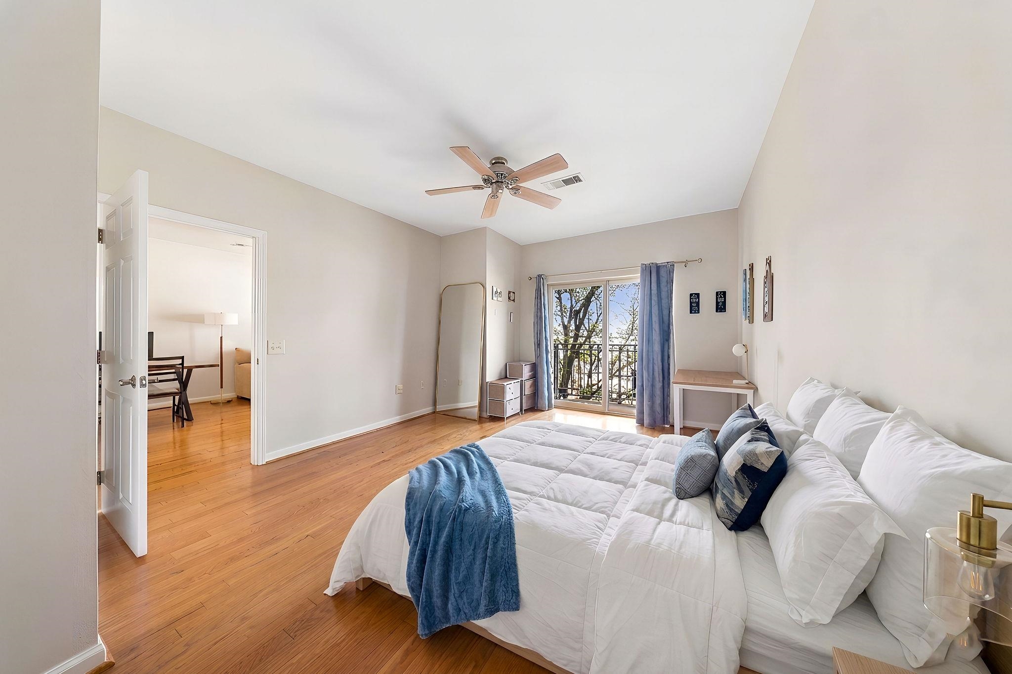 15 WARREN ST Unit: 218