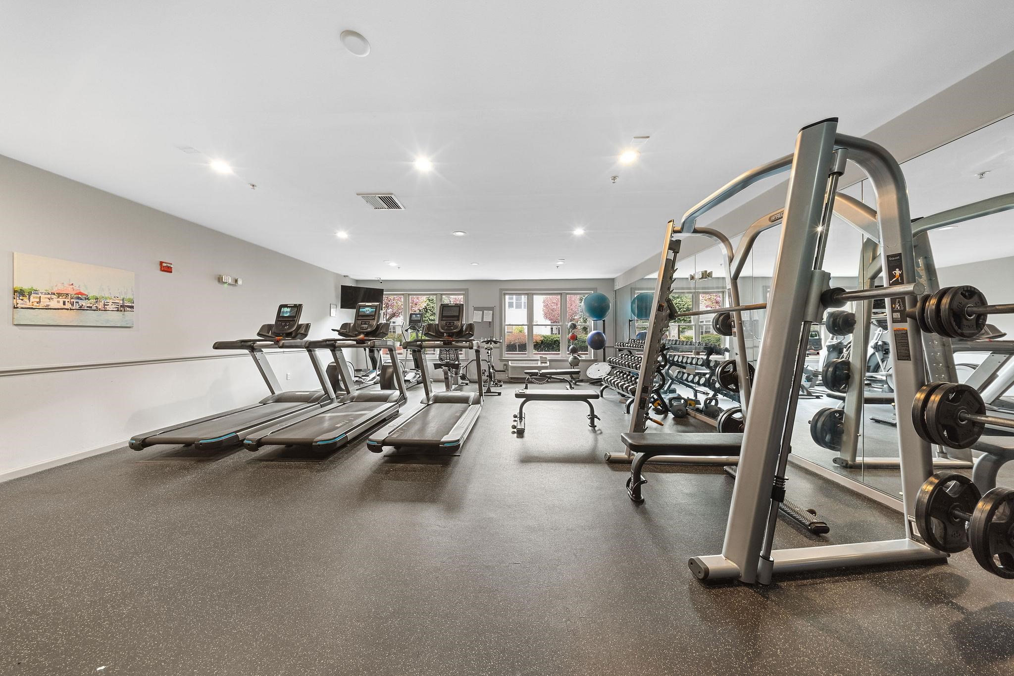 15 WARREN ST Unit: 218