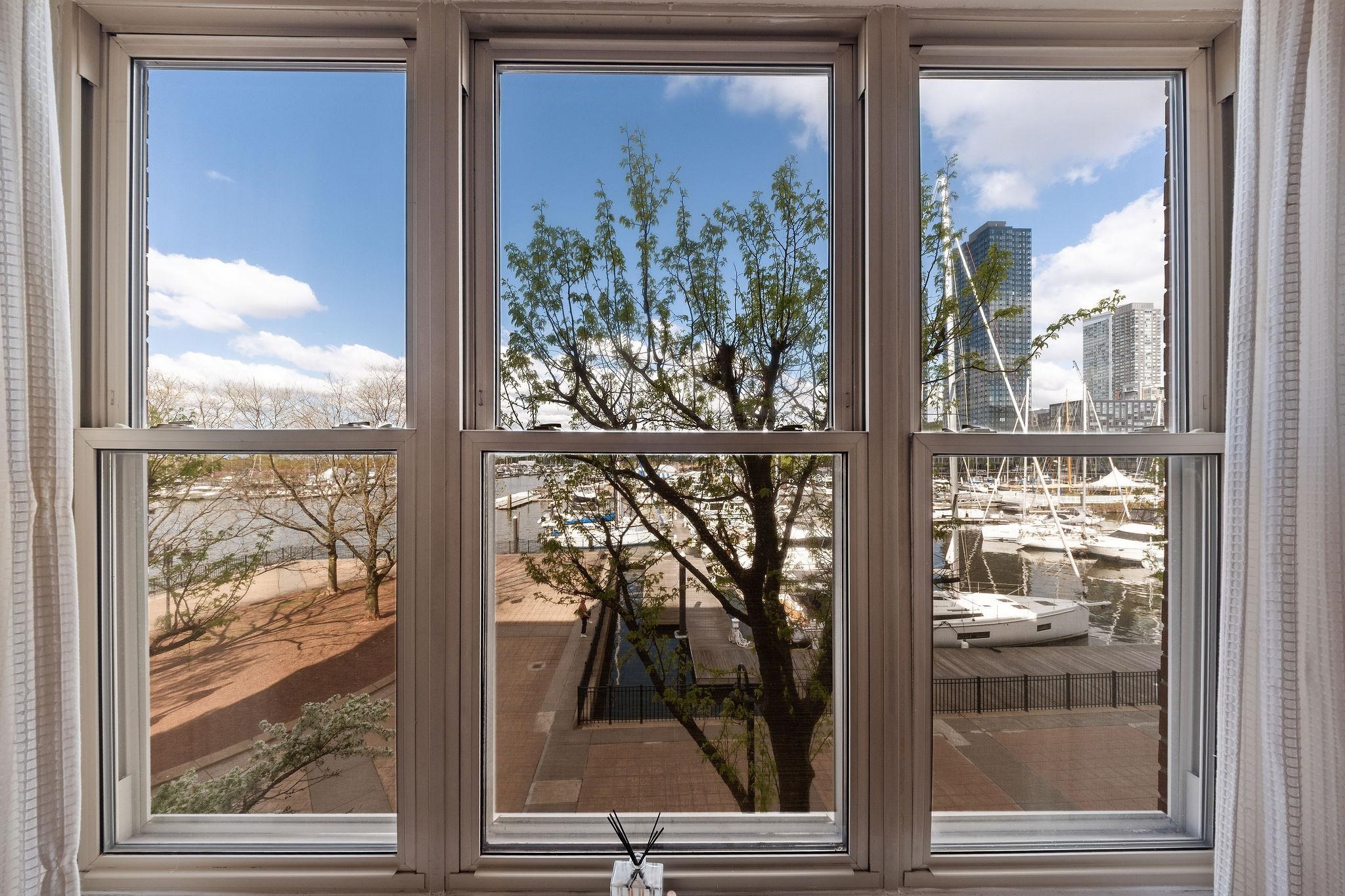 15 WARREN ST Unit: 218