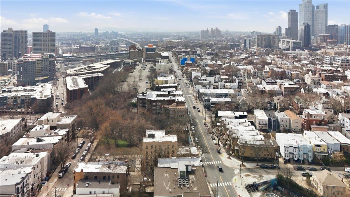 270 PALISADE AVE Unit: 2