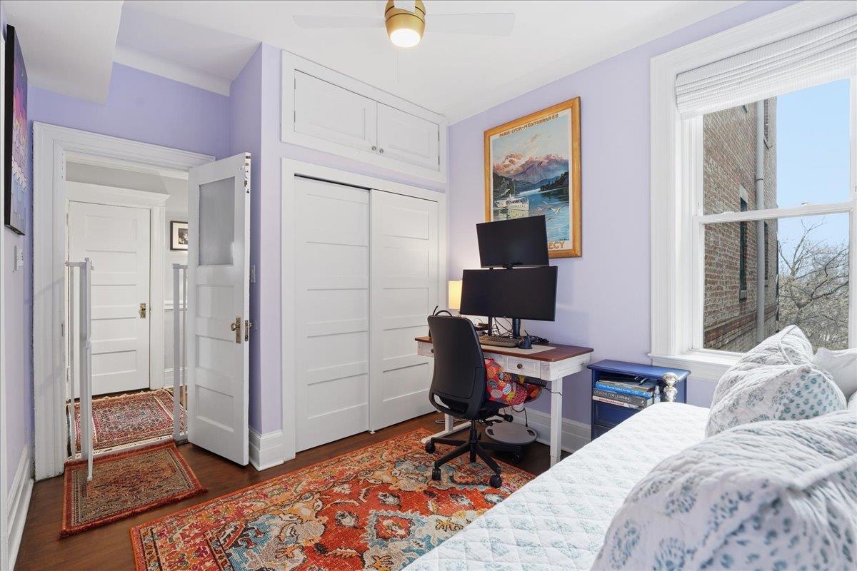 270 PALISADE AVE Unit: 2