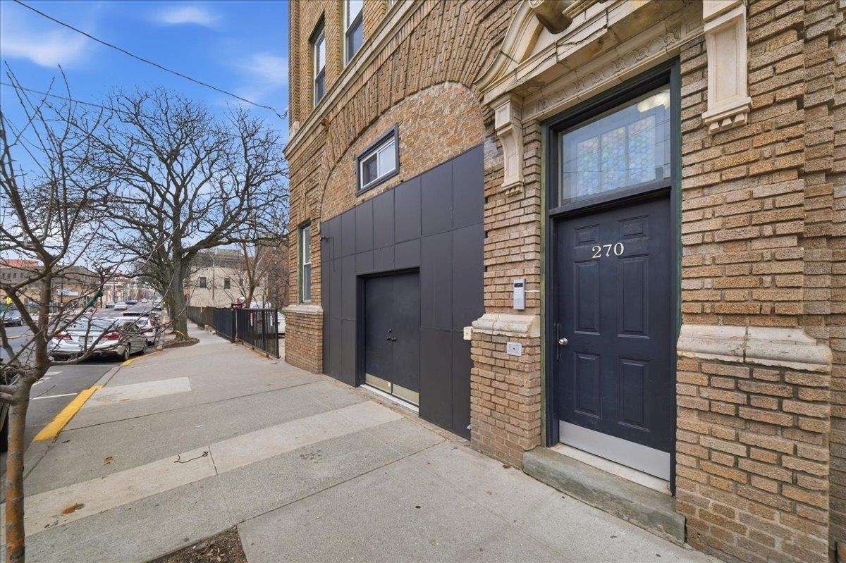 270 PALISADE AVE Unit: 2