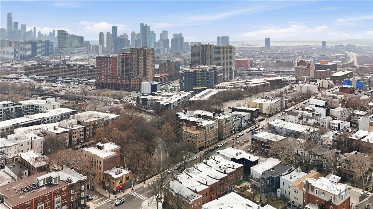 270 PALISADE AVE Unit: 2