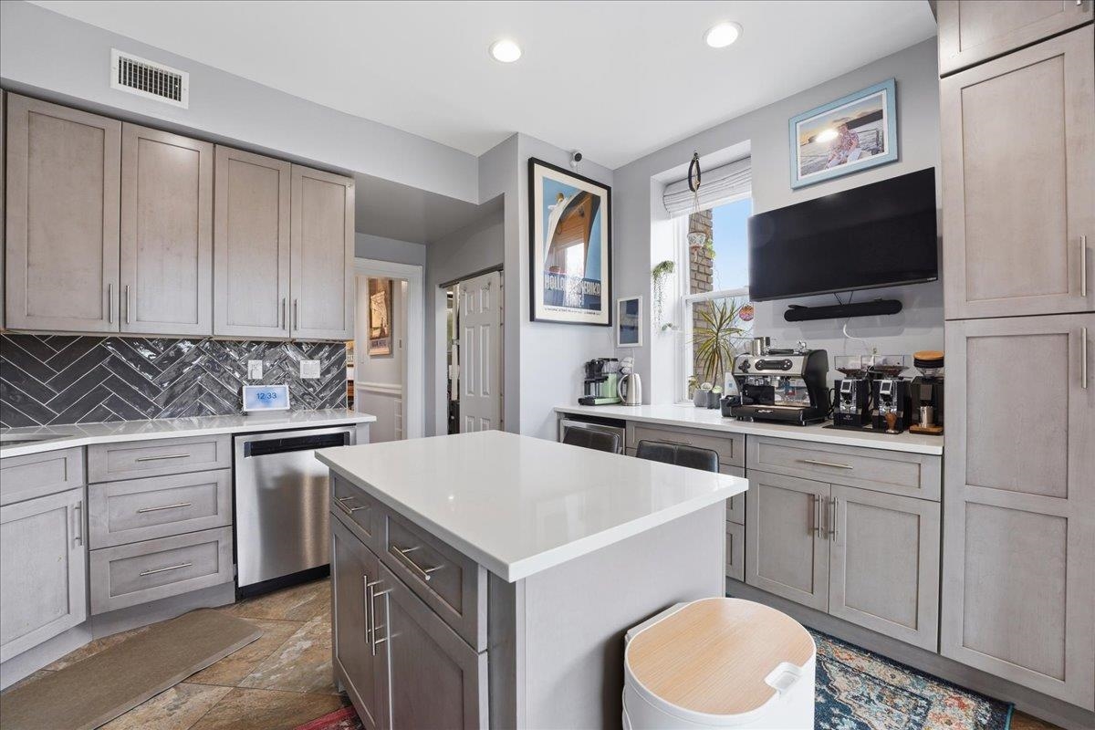 270 PALISADE AVE Unit: 2