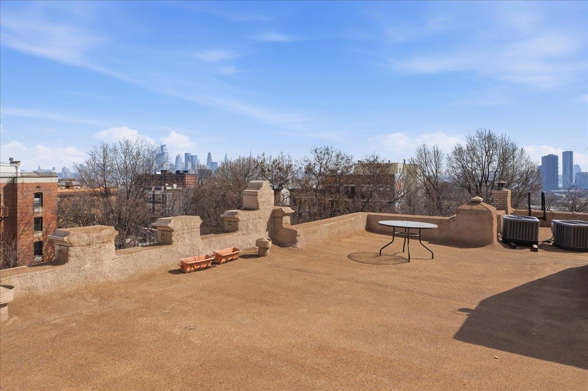 270 PALISADE AVE Unit: 3