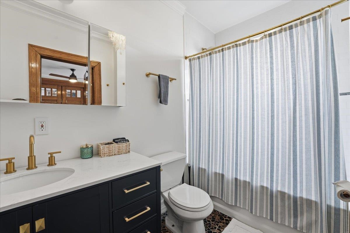 270 PALISADE AVE Unit: 3