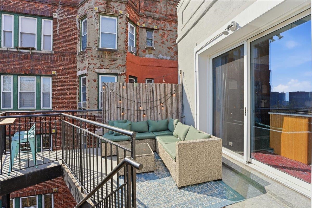 270 PALISADE AVE Unit: 3
