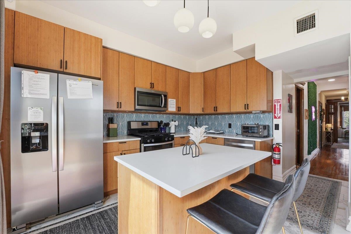 270 PALISADE AVE Unit: 3