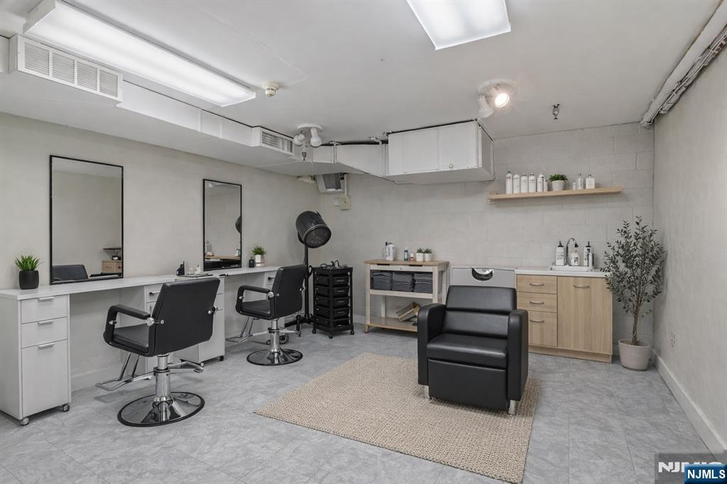 1 Ridgewood Avenue LL - 5