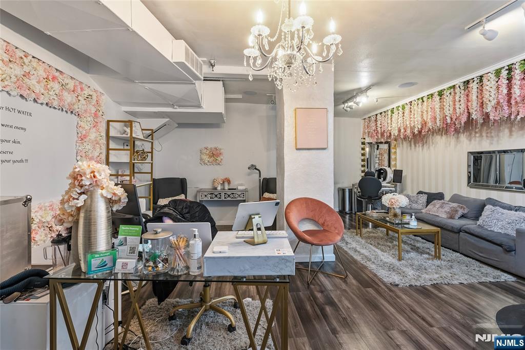 1 Ridgewood Avenue LL - 5