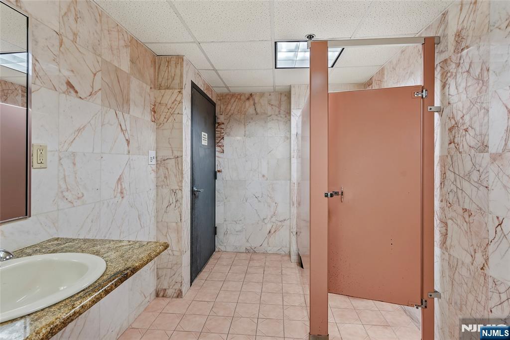 1 Ridgewood Avenue LL - 5