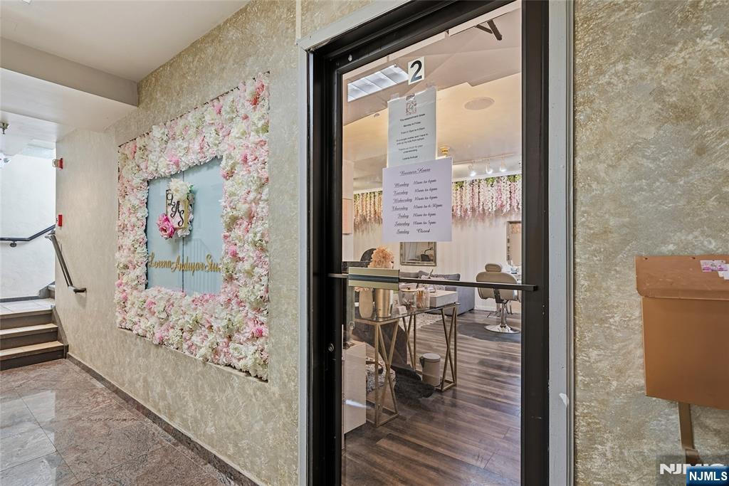 1 Ridgewood Avenue LL-8