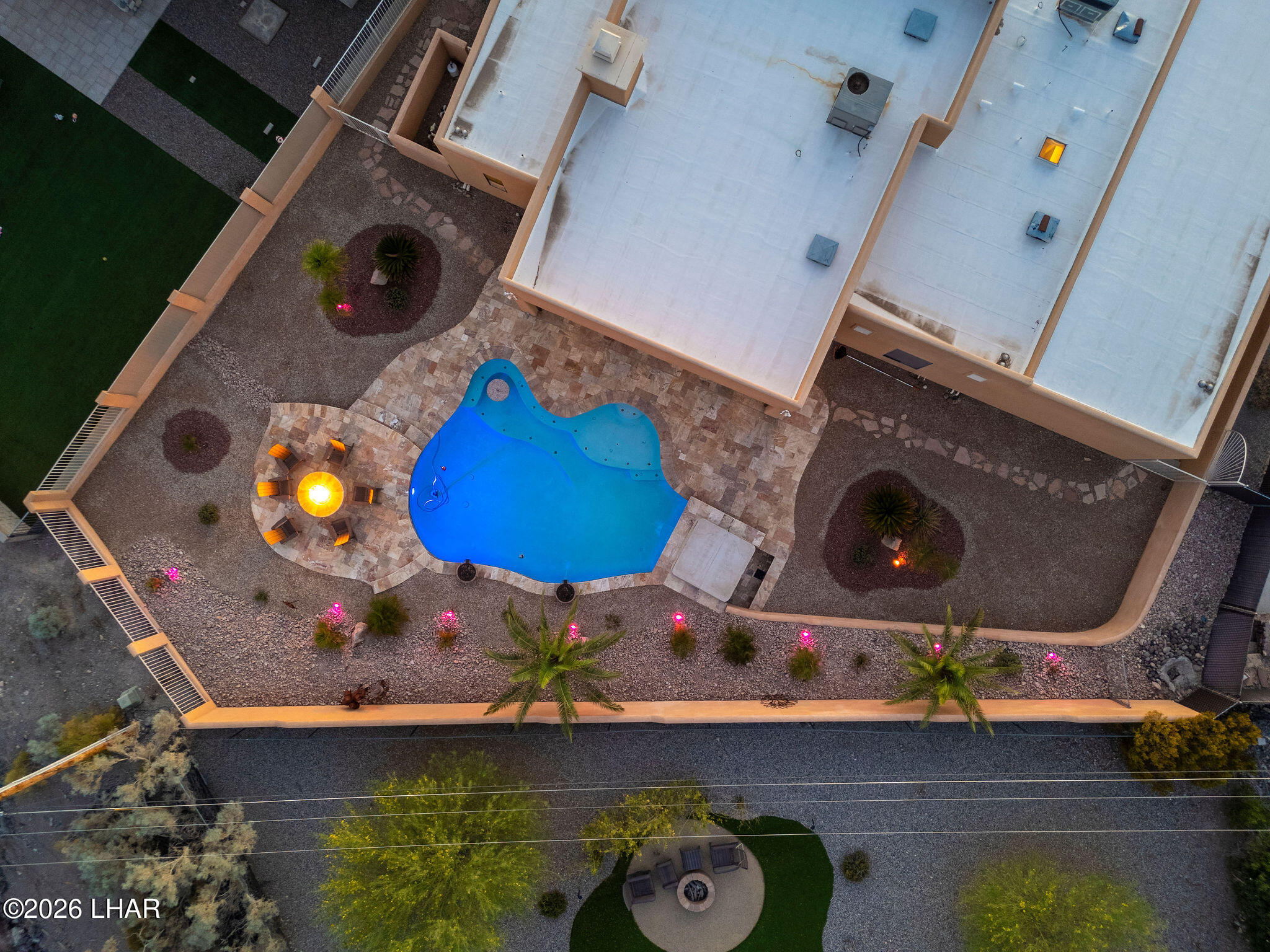 3620 Parkview Dr