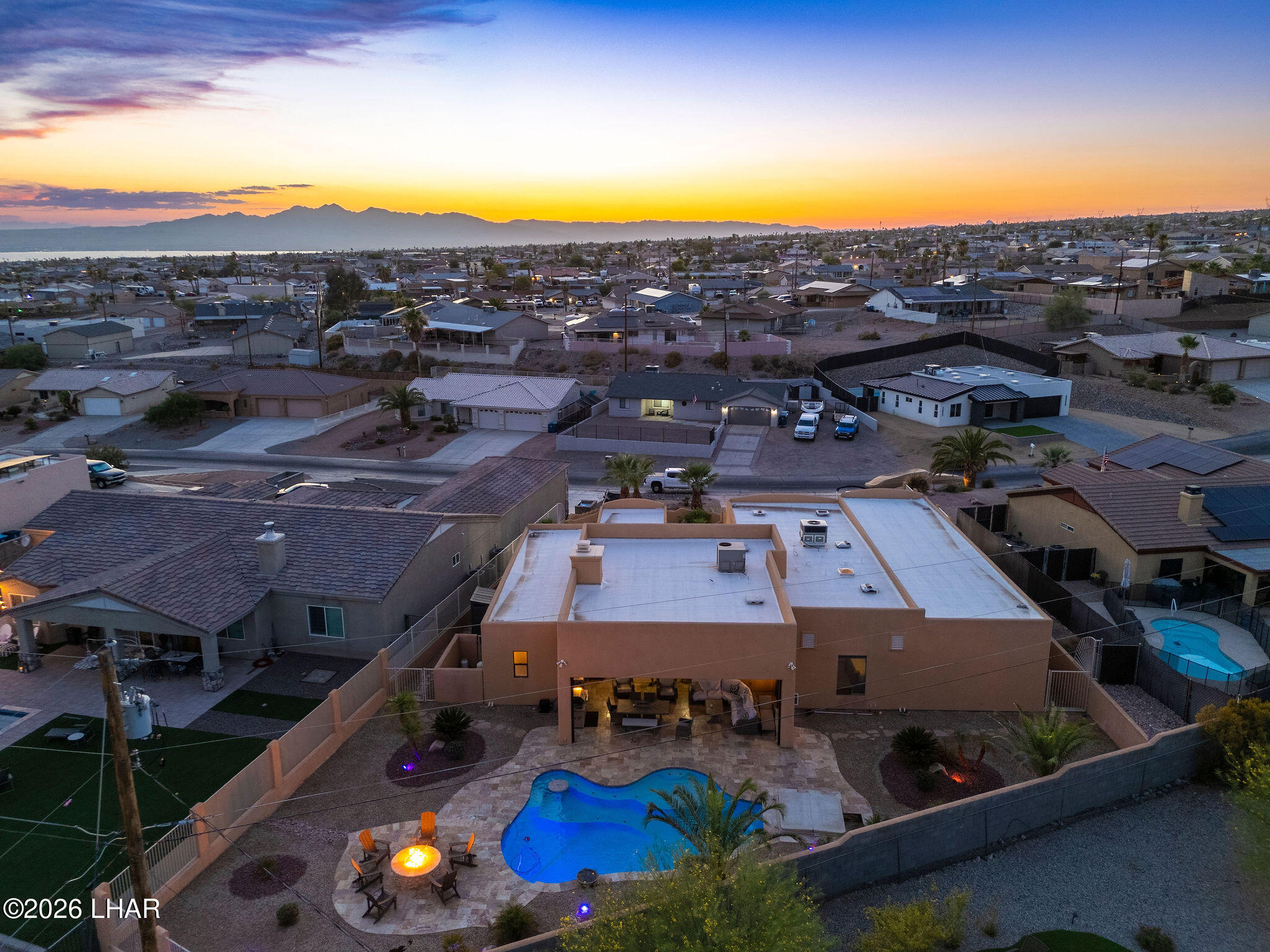 3620 Parkview Dr