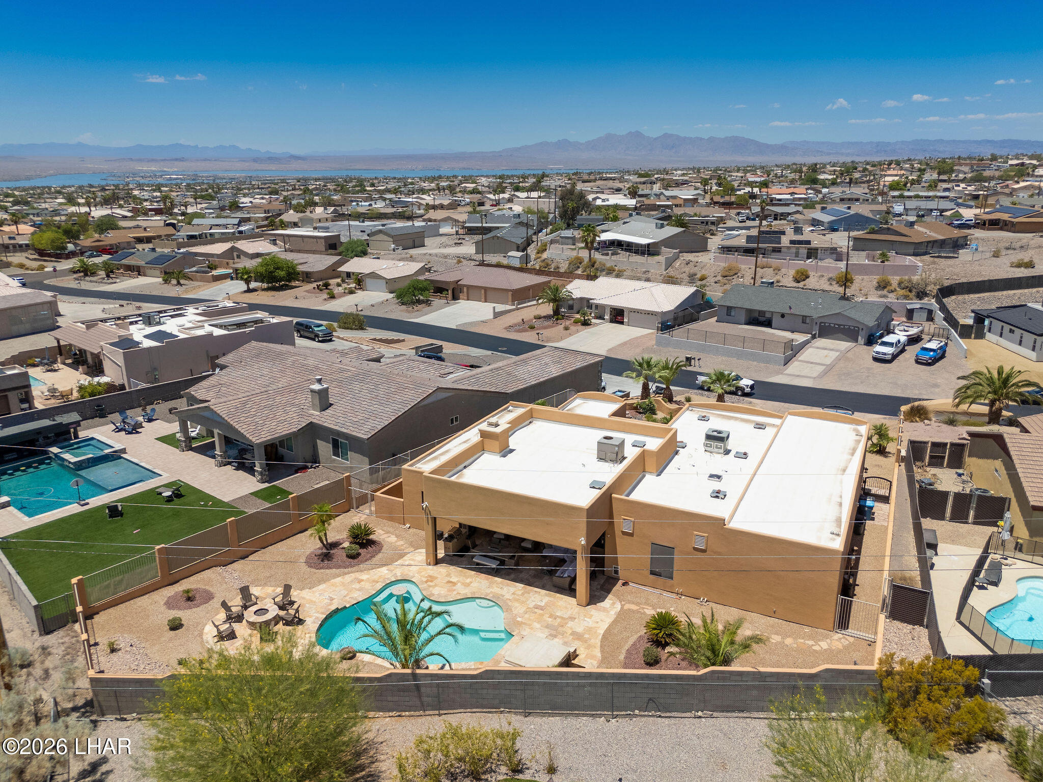 3620 Parkview Dr