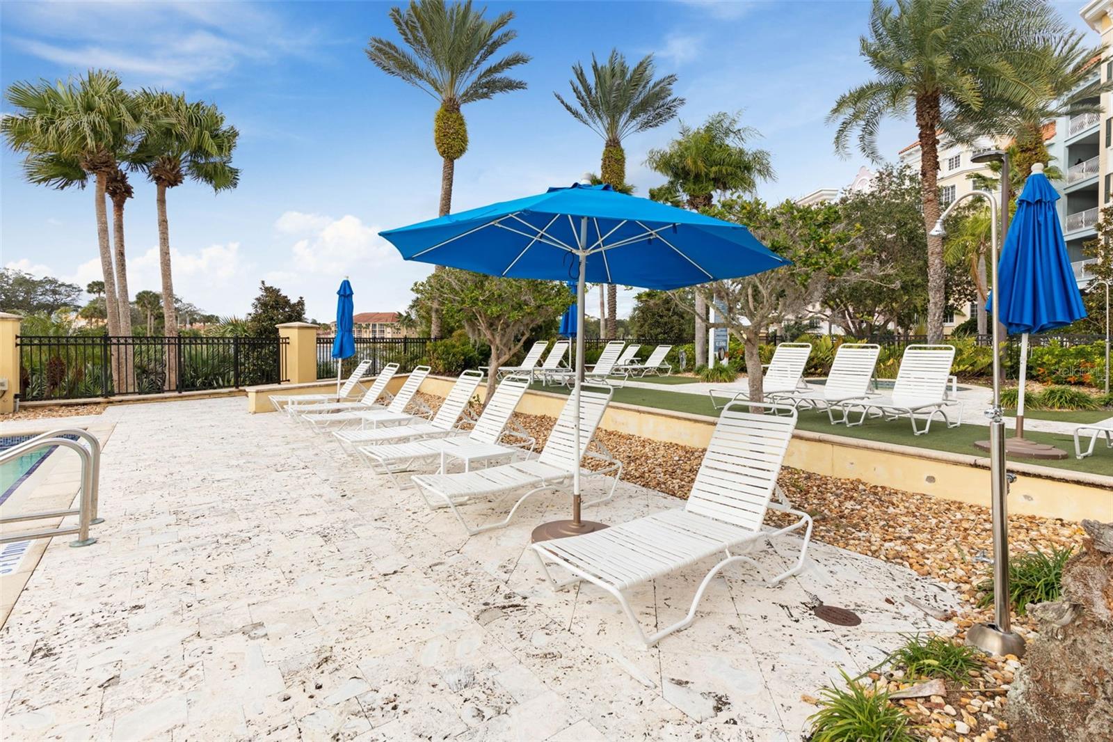 102 YACHT HARBOR DR #273
