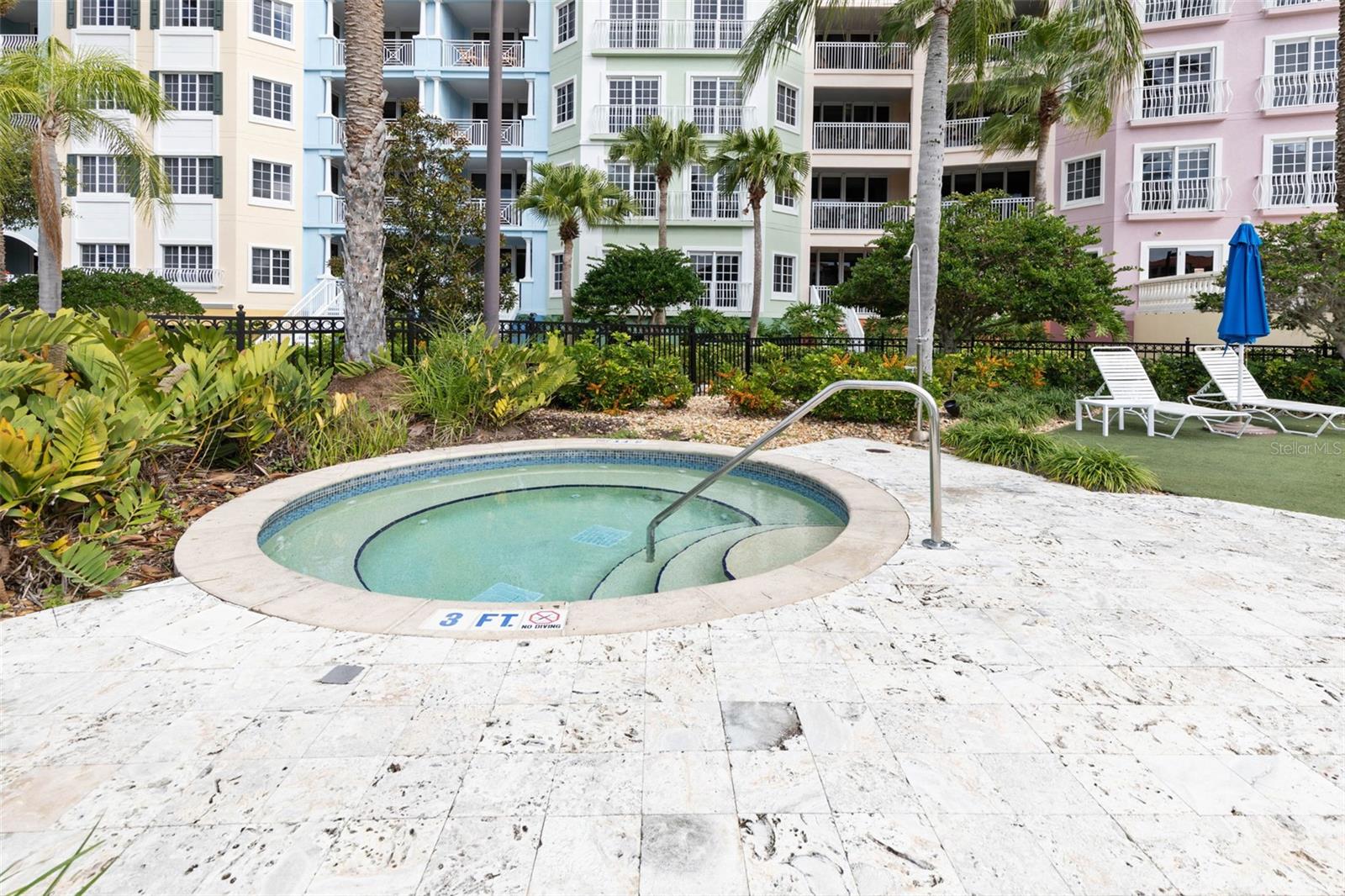 102 YACHT HARBOR DR #273