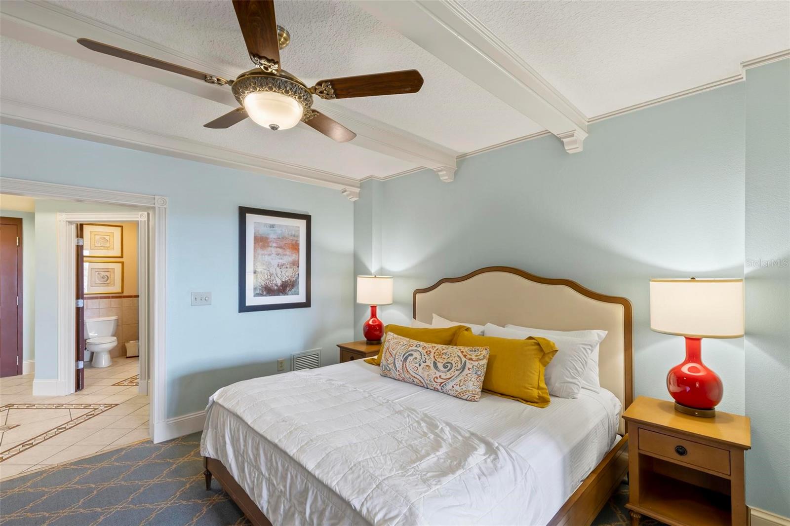 200 OCEAN CREST DR #427