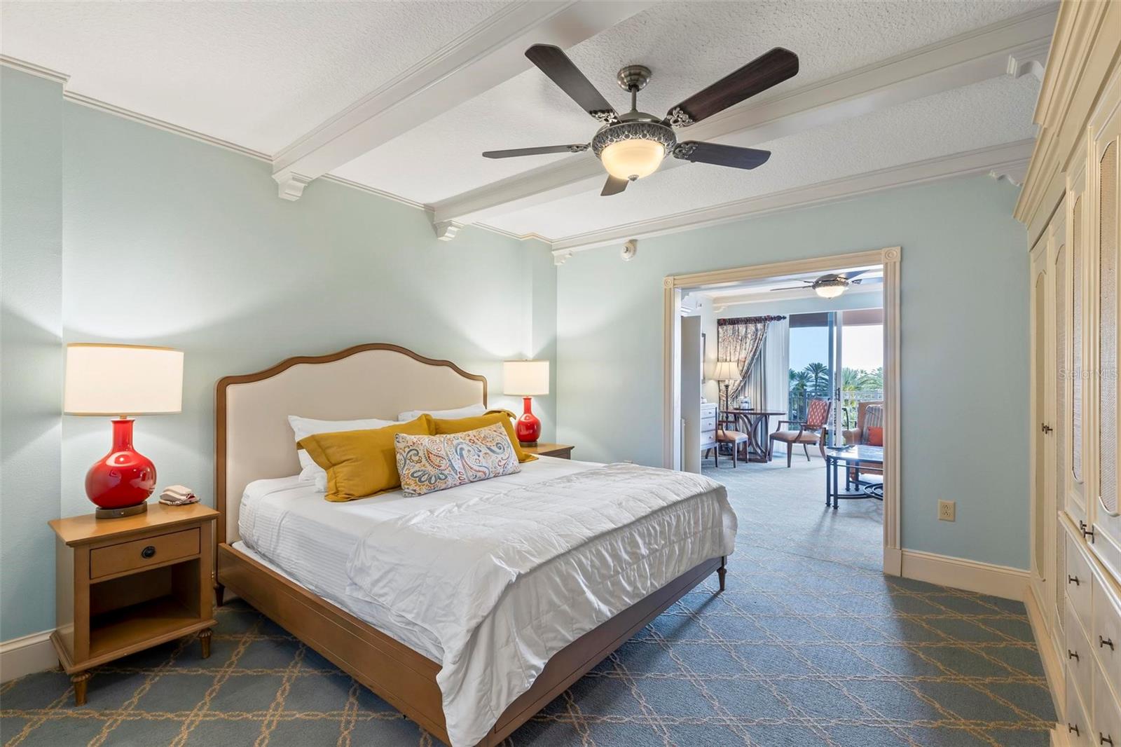 200 OCEAN CREST DR #427