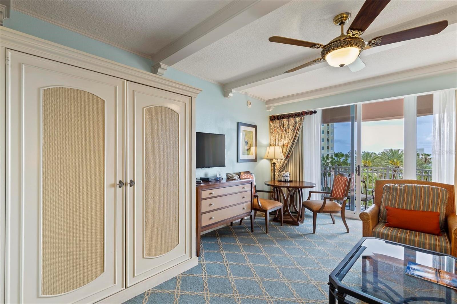 200 OCEAN CREST DR #427