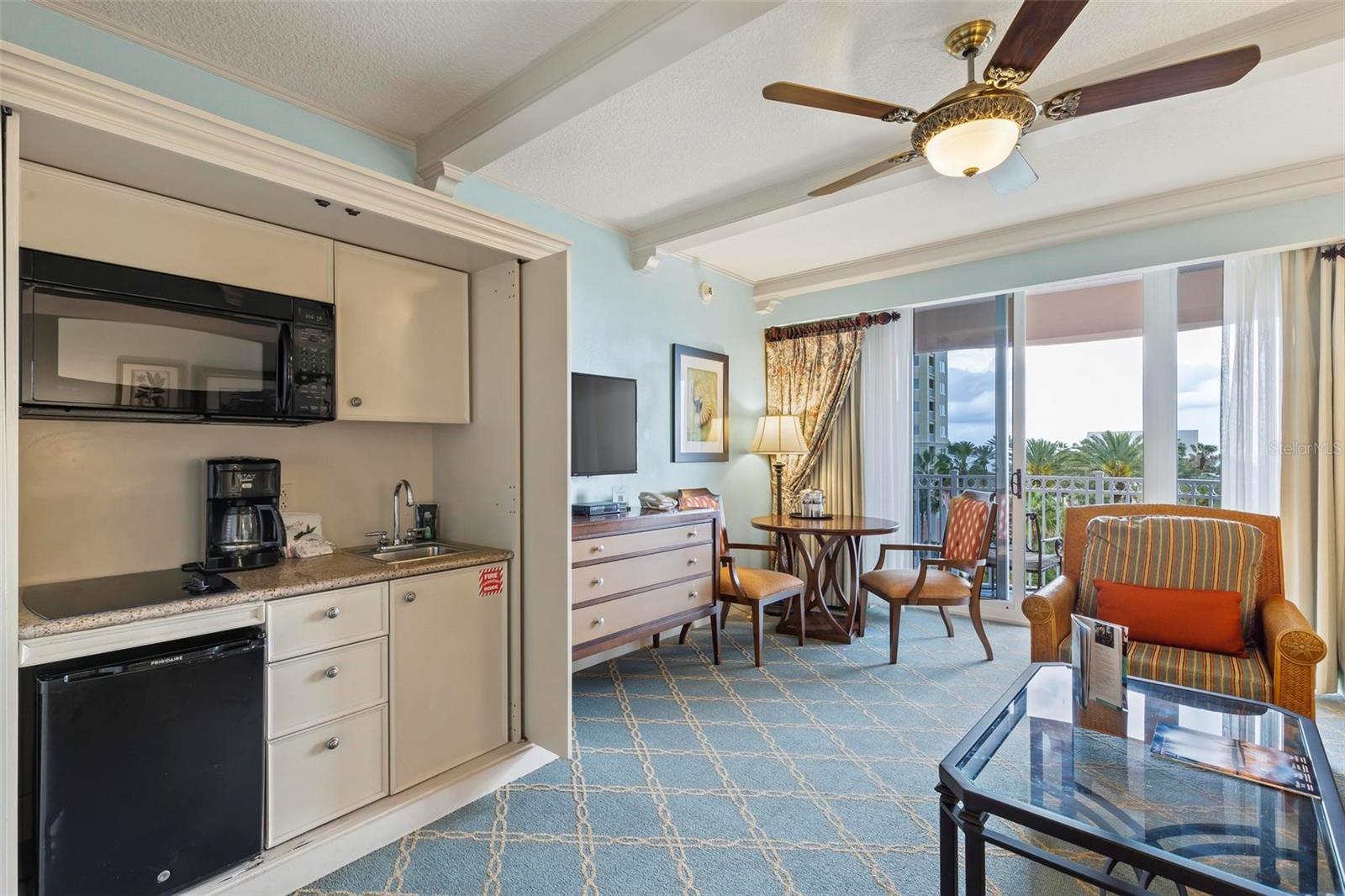 200 OCEAN CREST DR #427