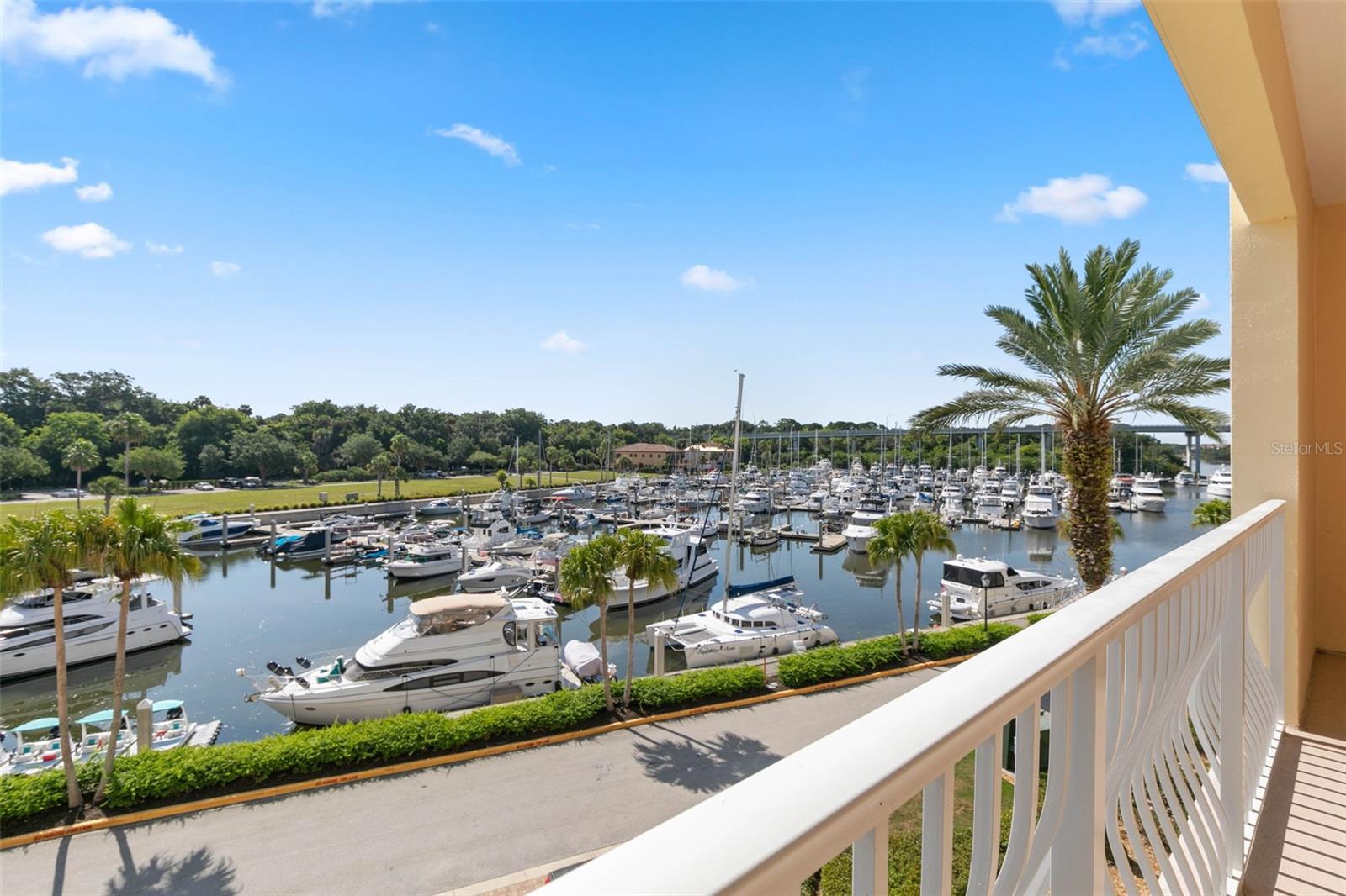 102 YACHT HARBOR DR #367